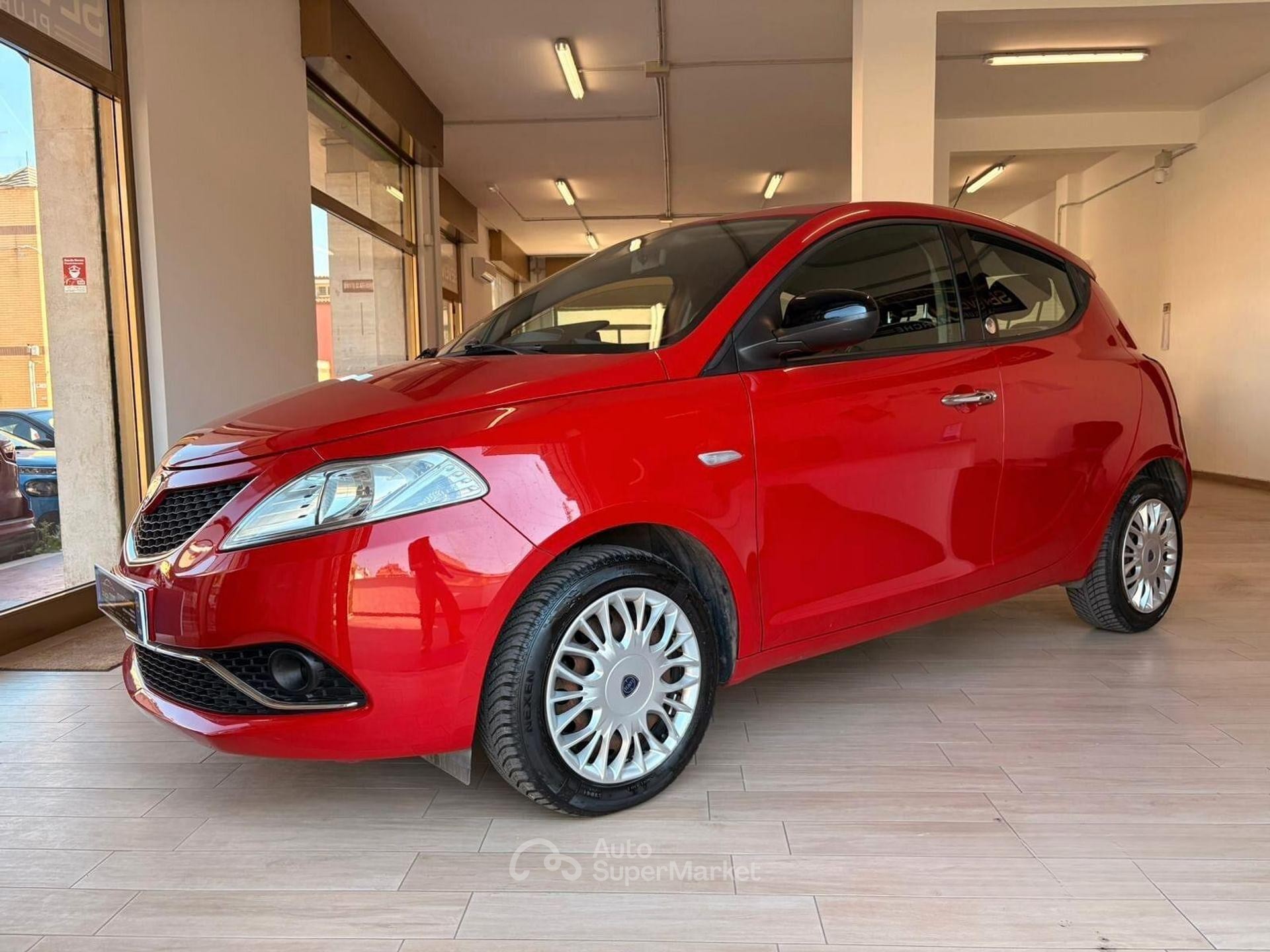 Lancia Ypsilon