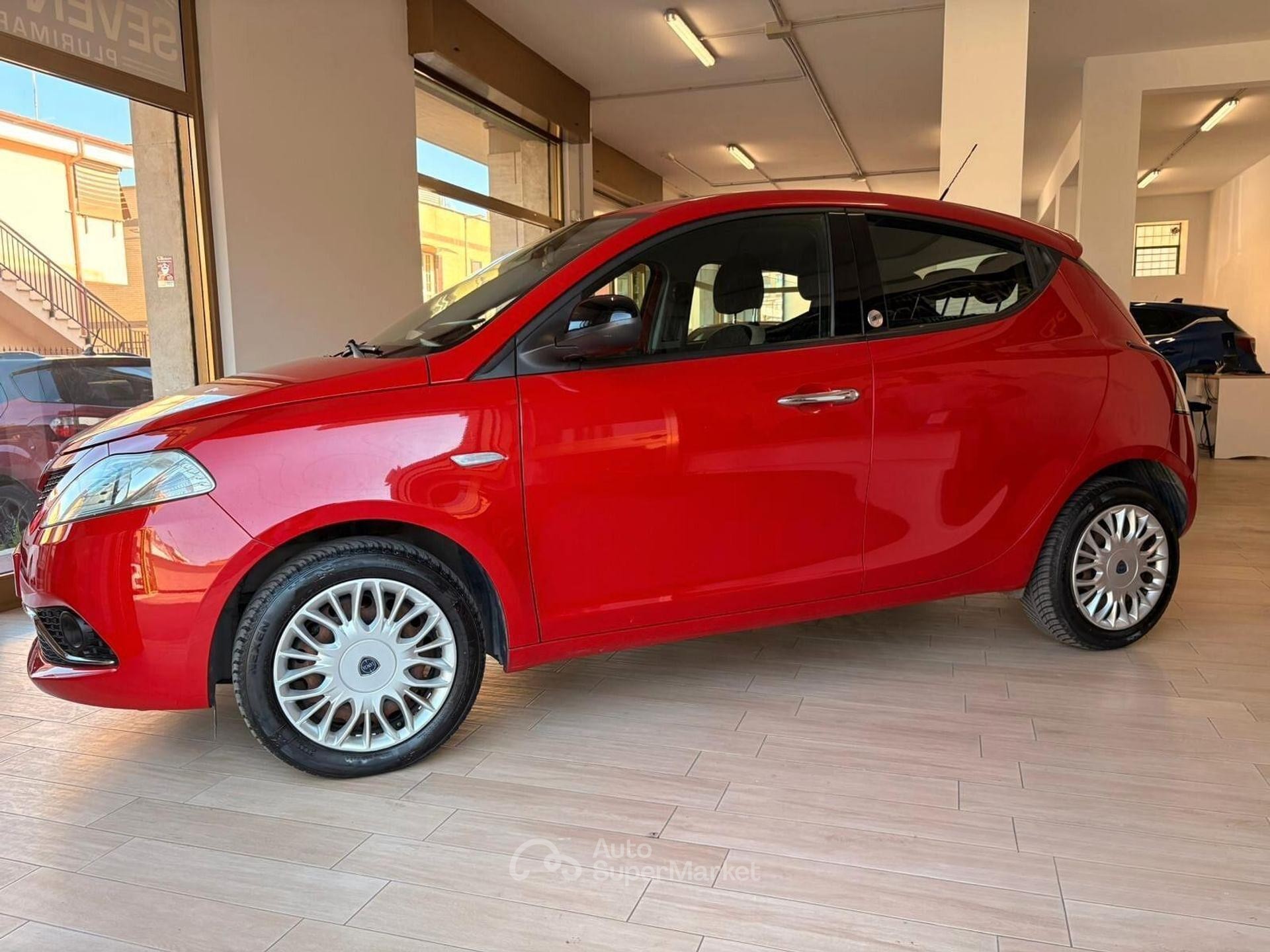 Lancia Ypsilon