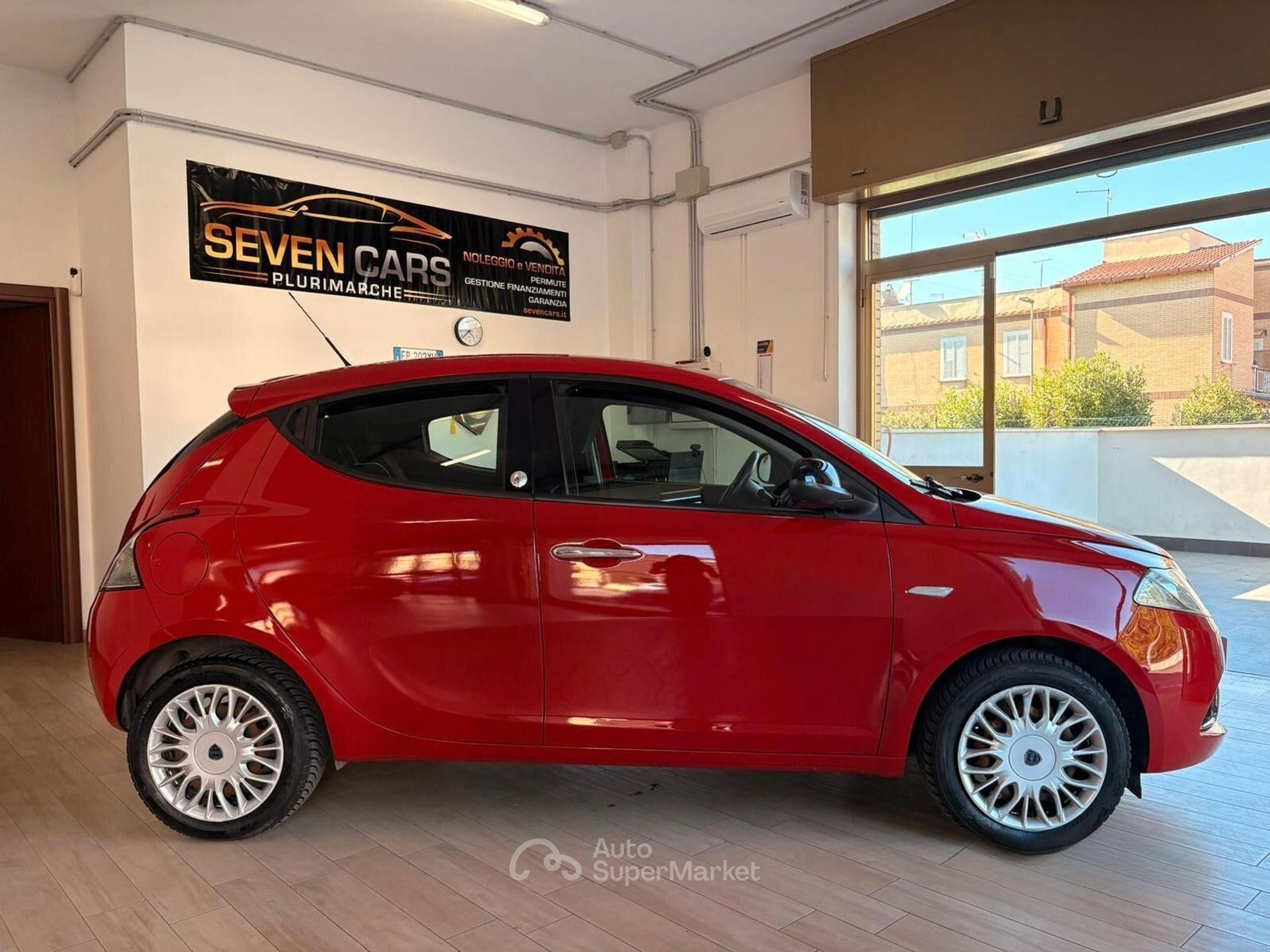 Lancia Ypsilon