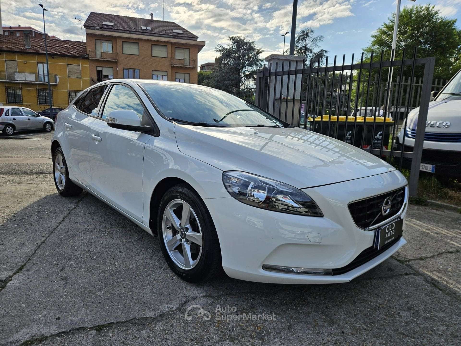 Volvo V40
