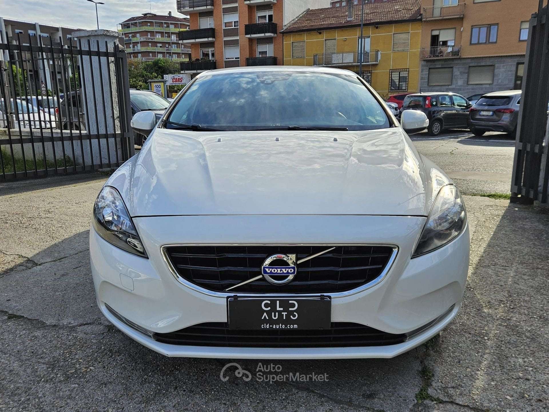Volvo V40