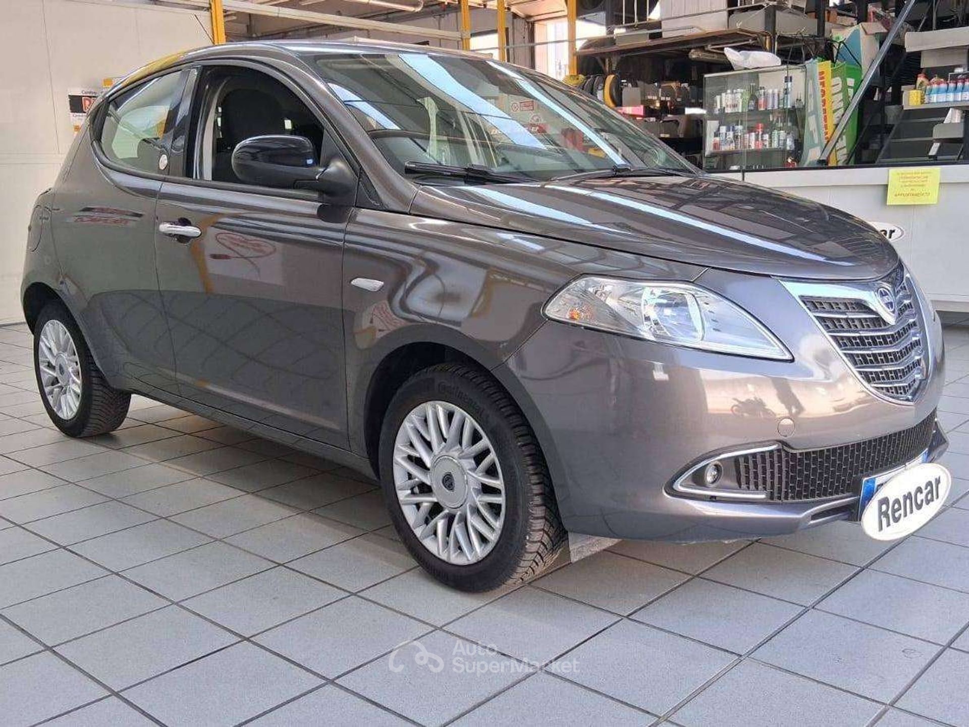 Lancia Ypsilon