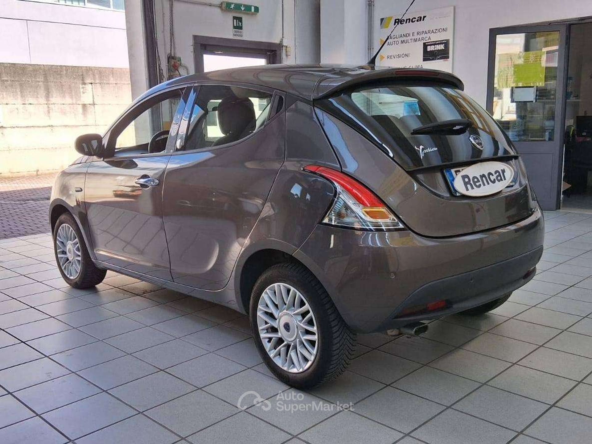 Lancia Ypsilon