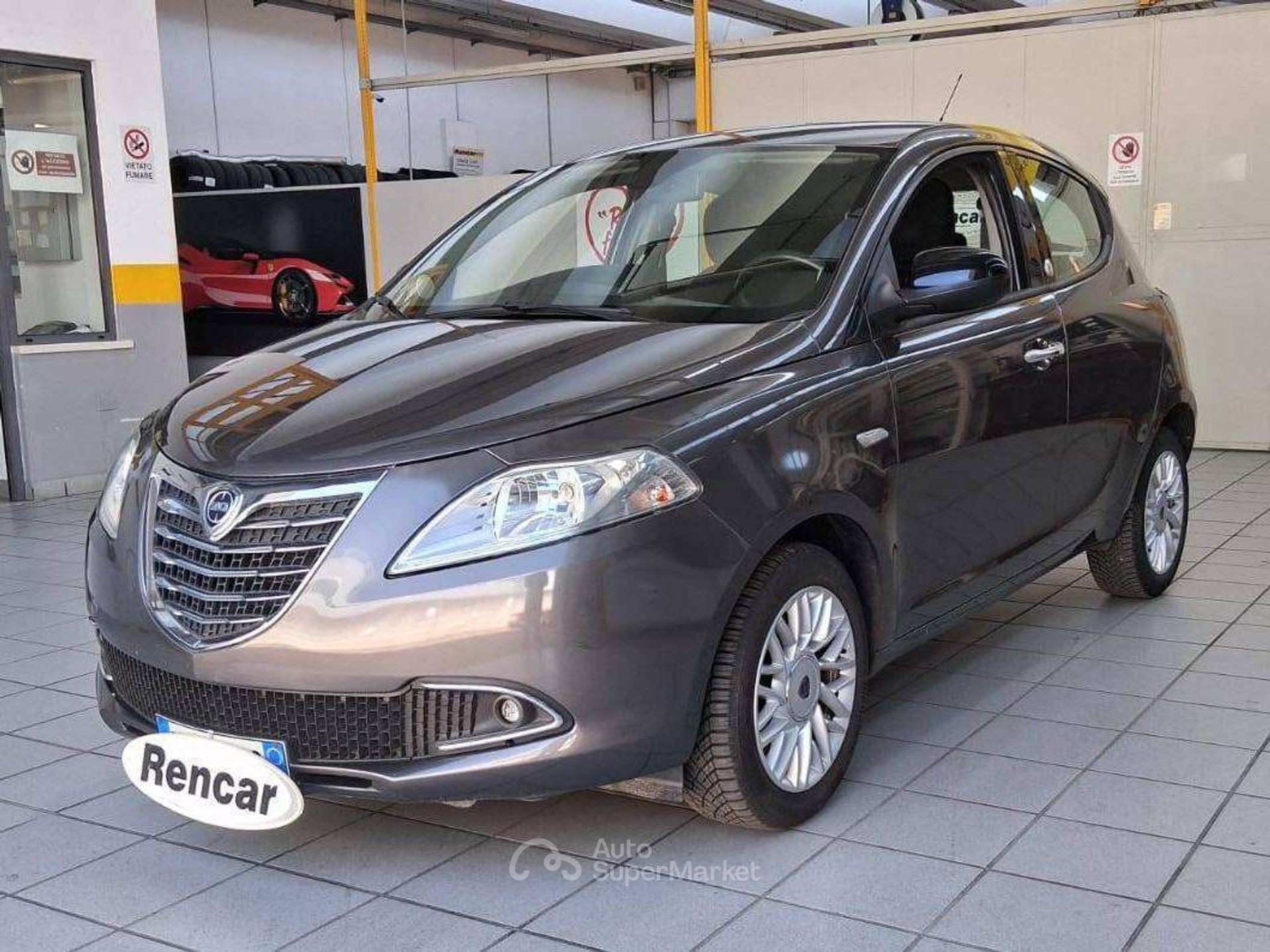 Lancia Ypsilon