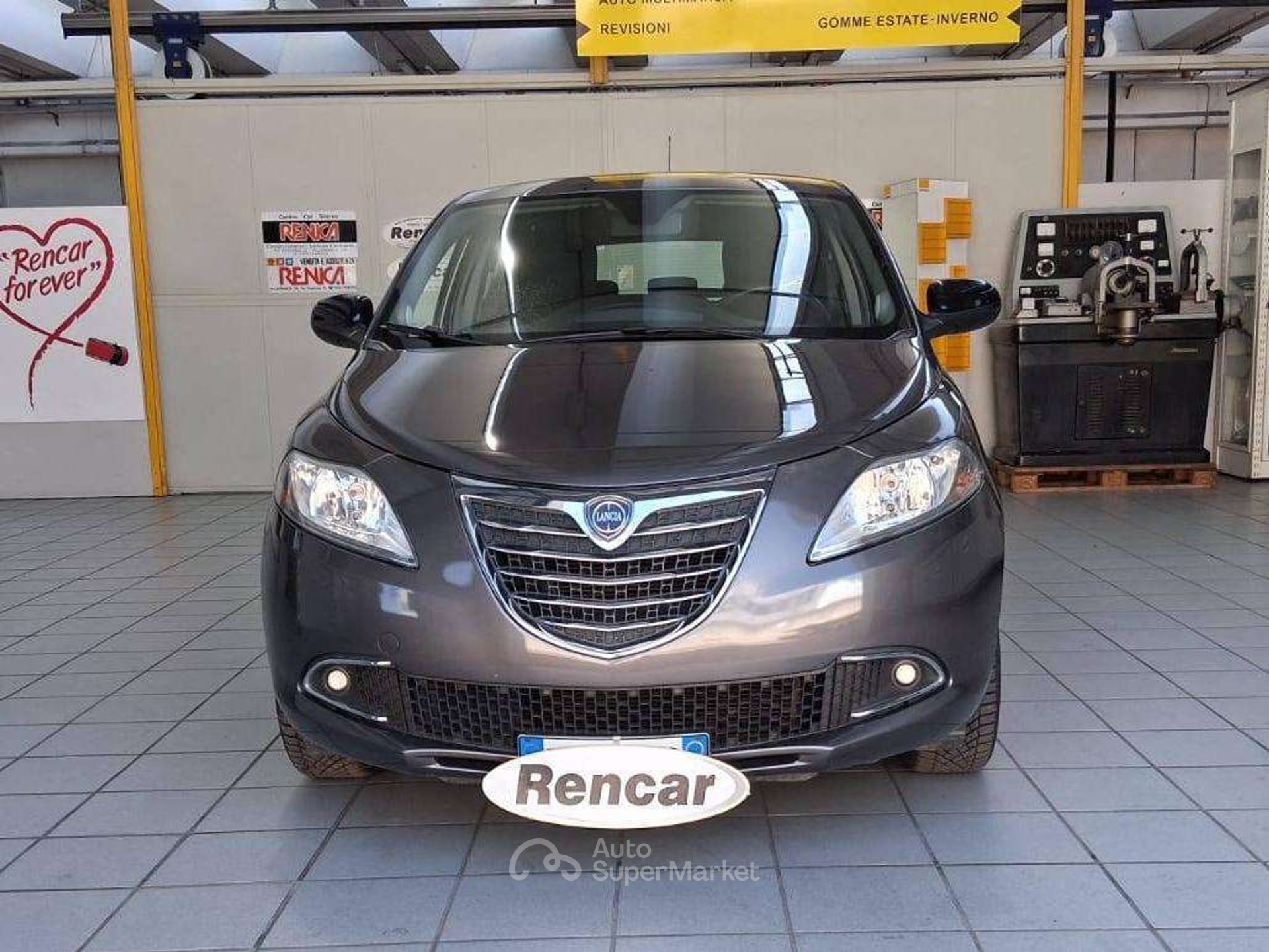 Lancia Ypsilon