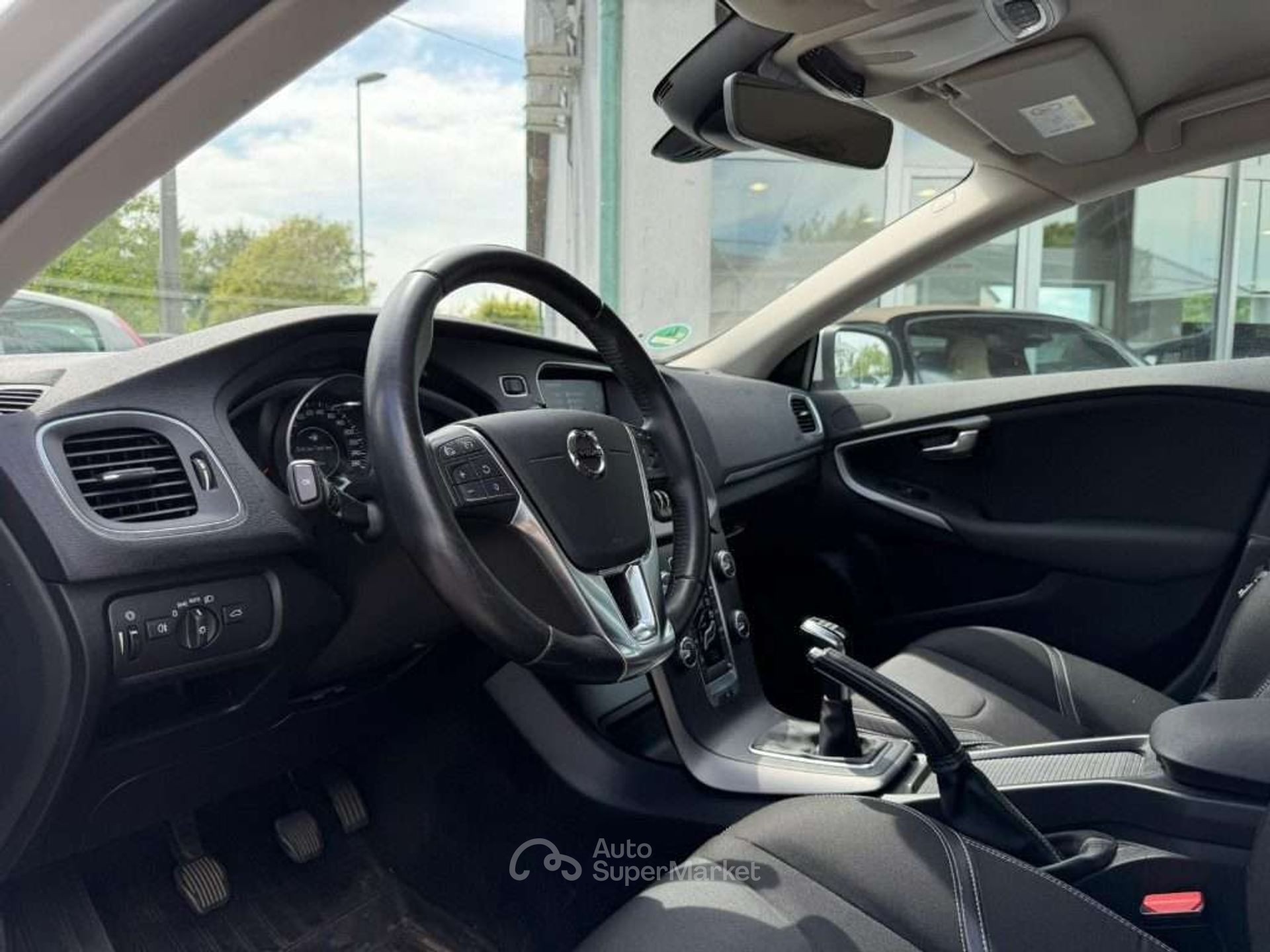 Volvo V40
