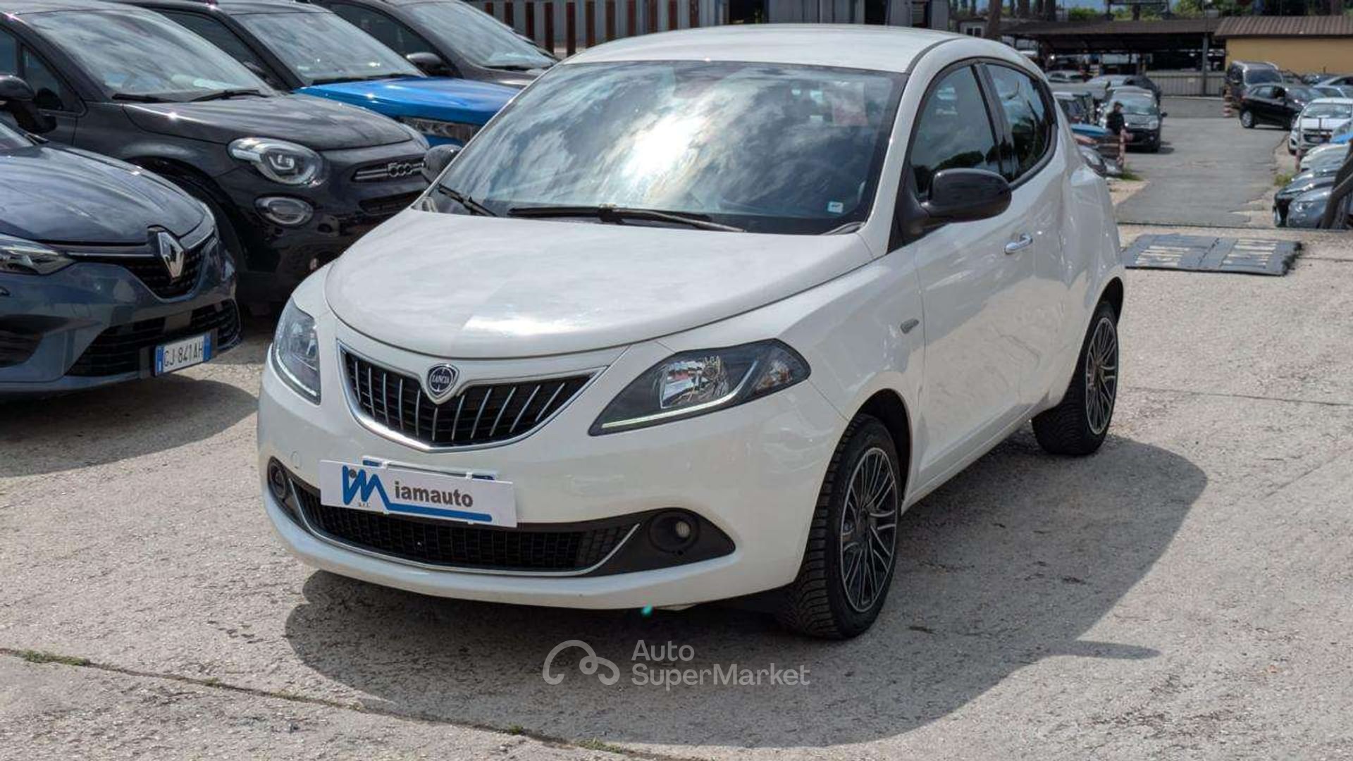 Lancia Ypsilon