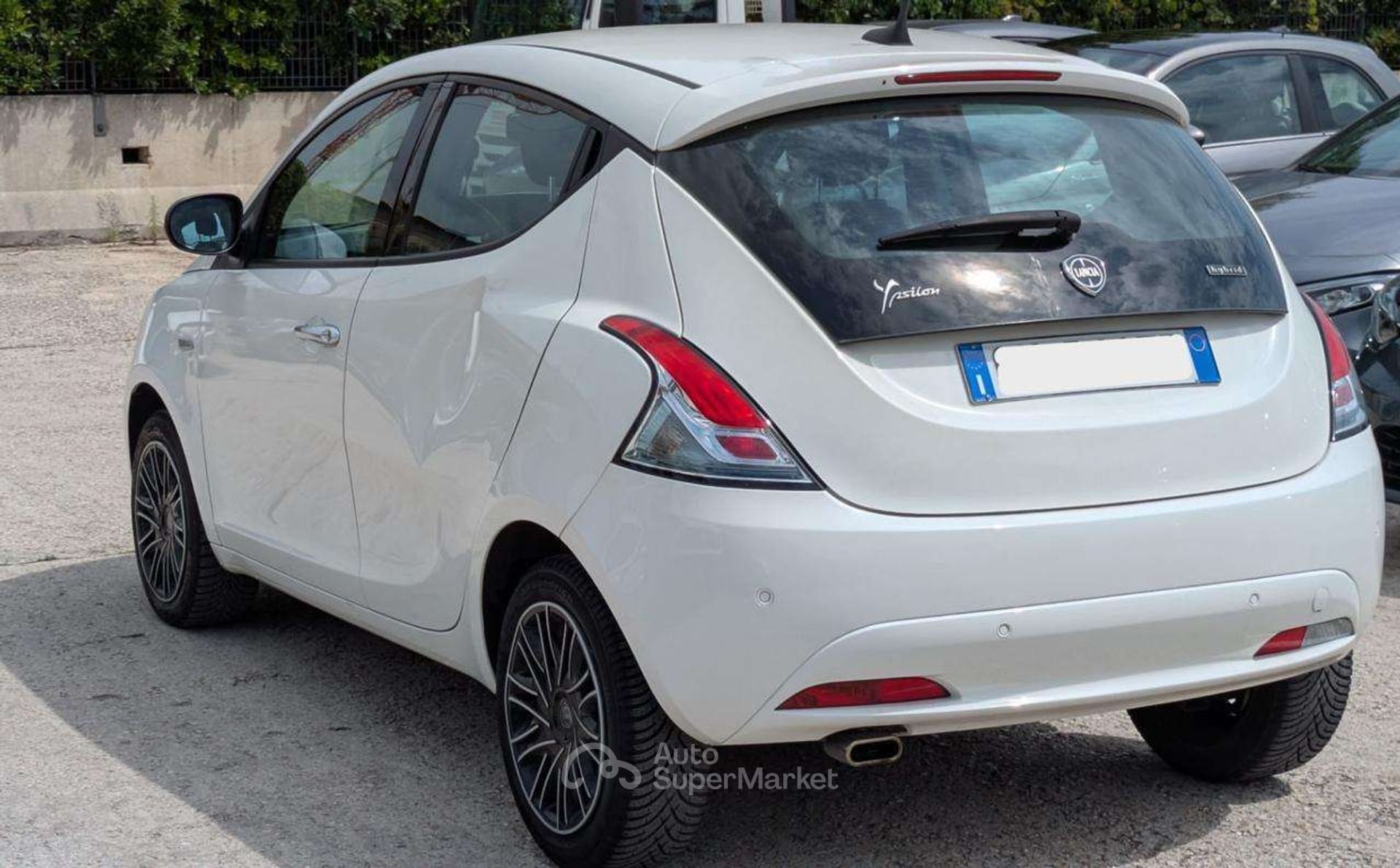 Lancia Ypsilon