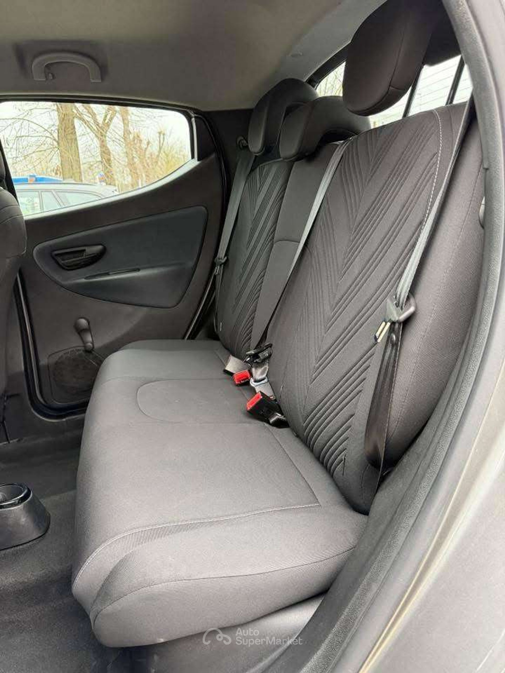 Lancia Ypsilon