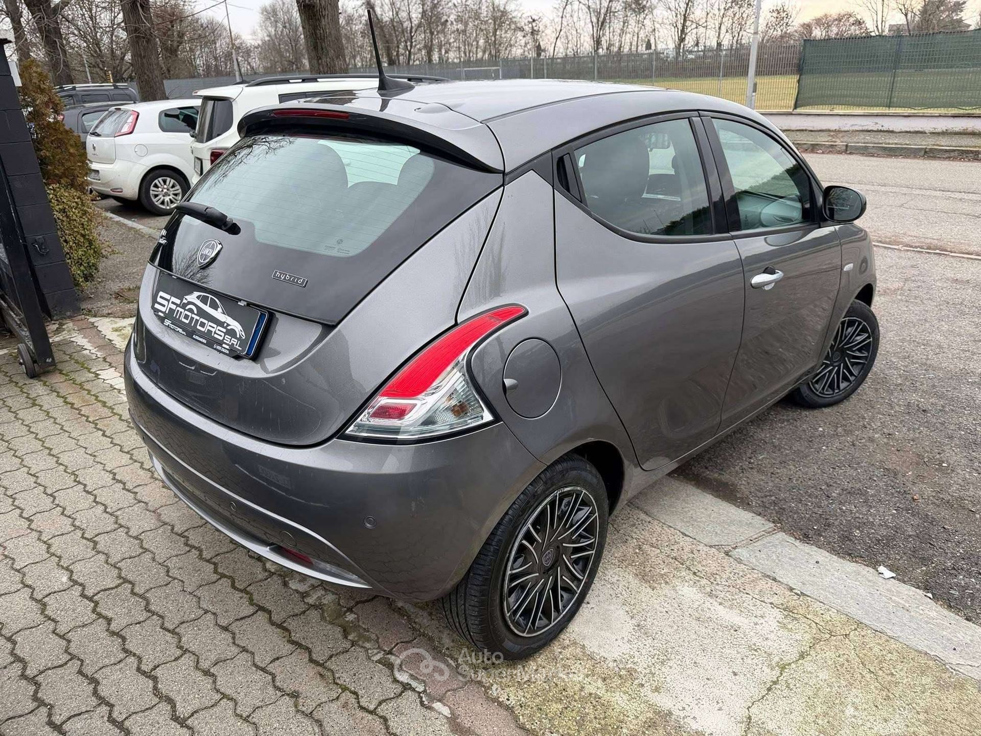Lancia Ypsilon