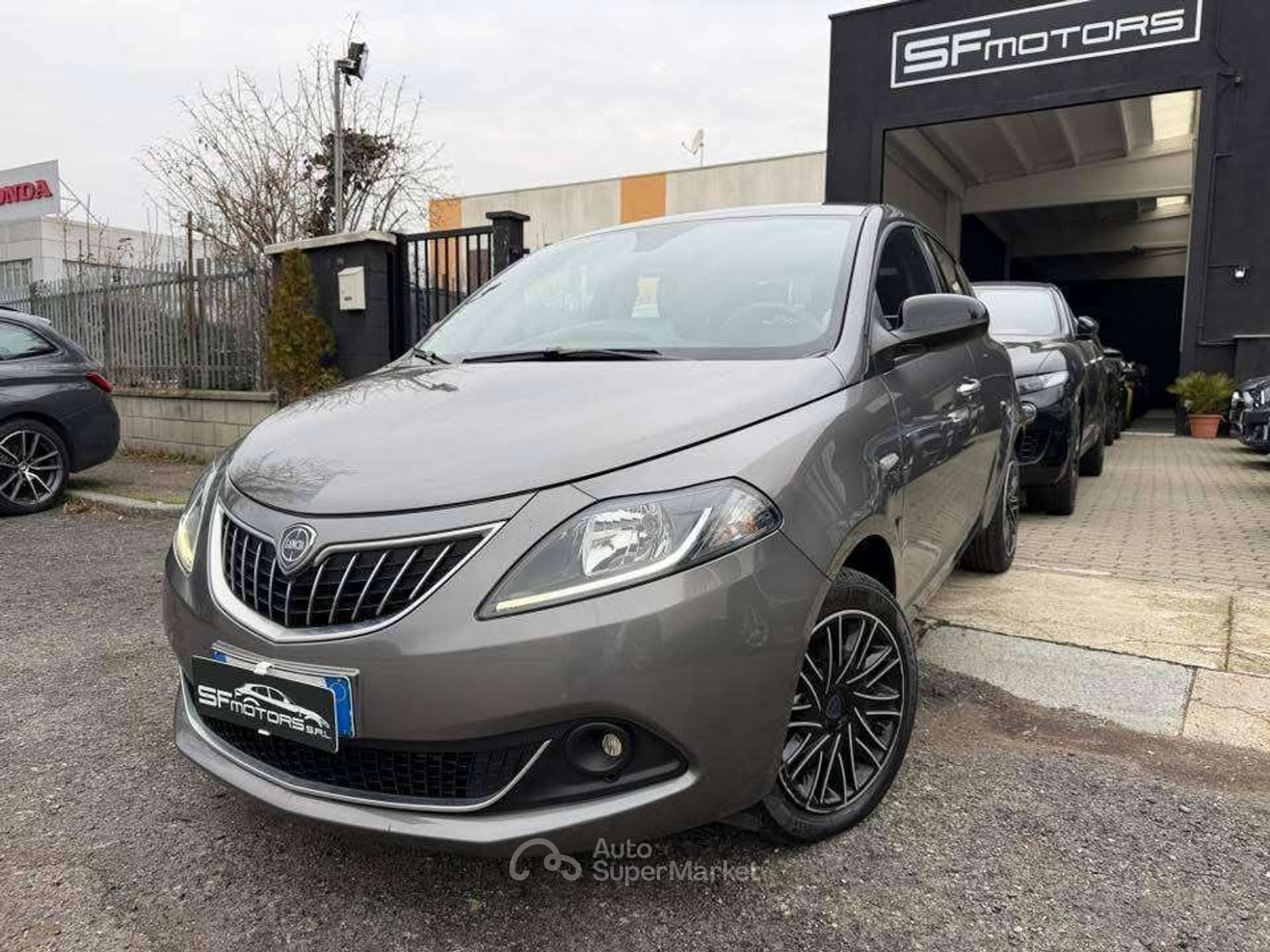 Lancia Ypsilon