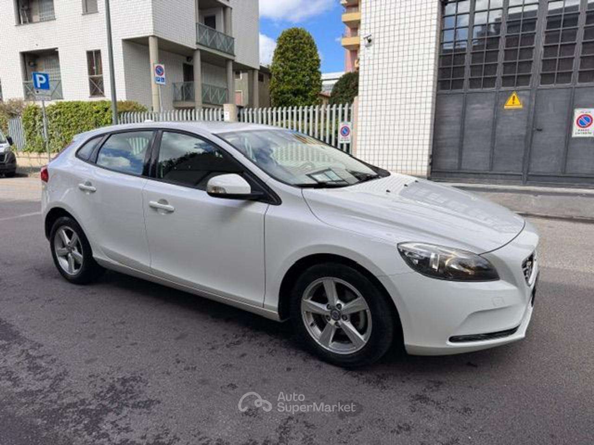 Volvo V40