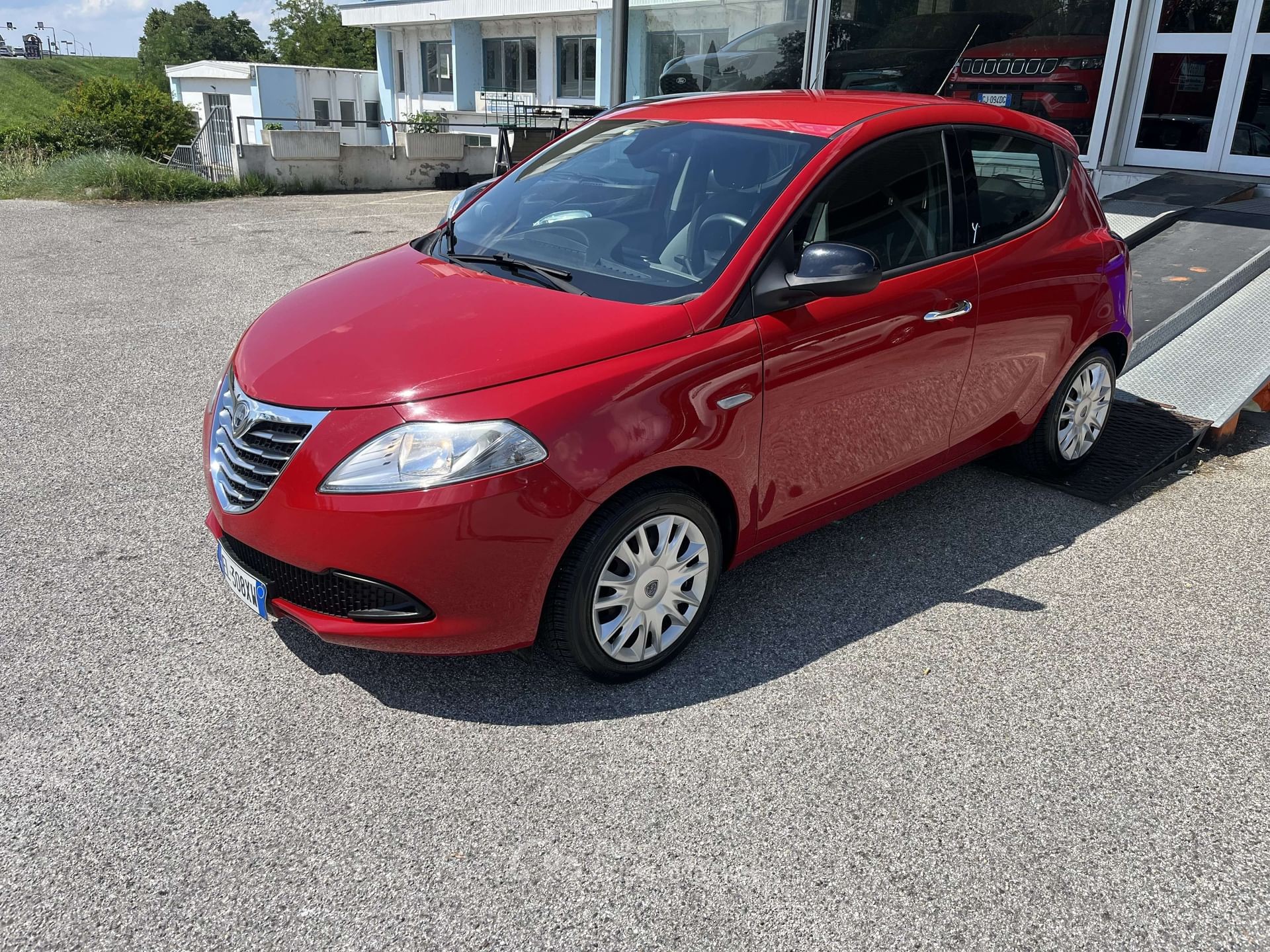 Lancia Ypsilon