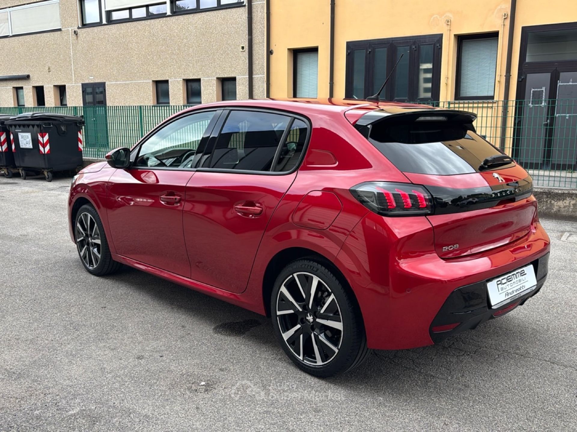Peugeot 208