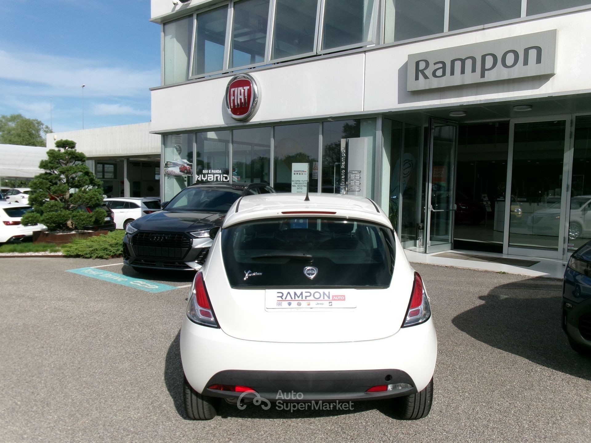Lancia Ypsilon