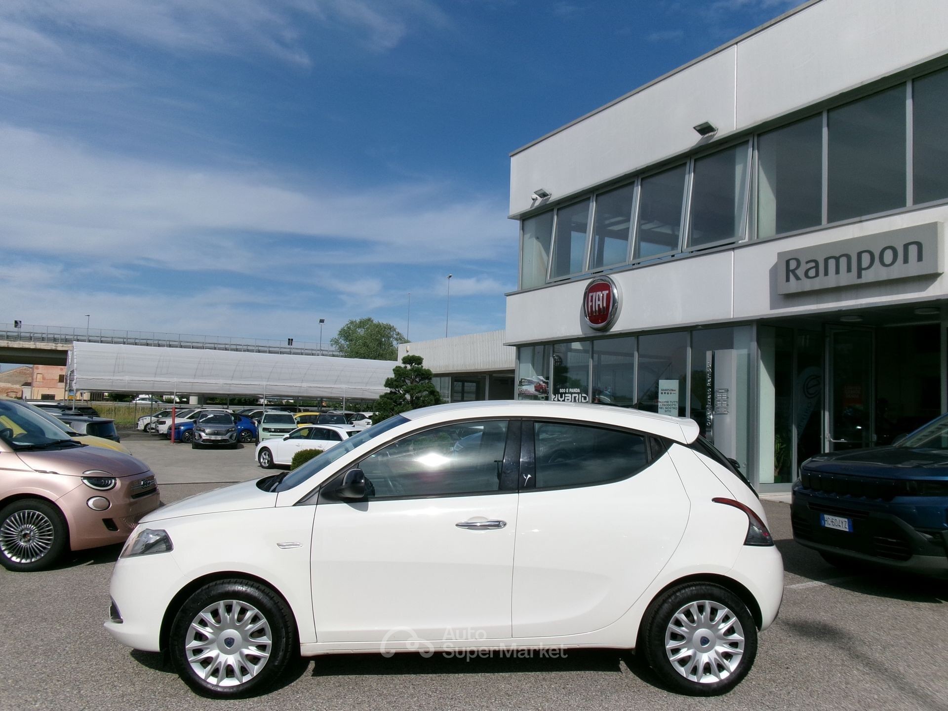 Lancia Ypsilon