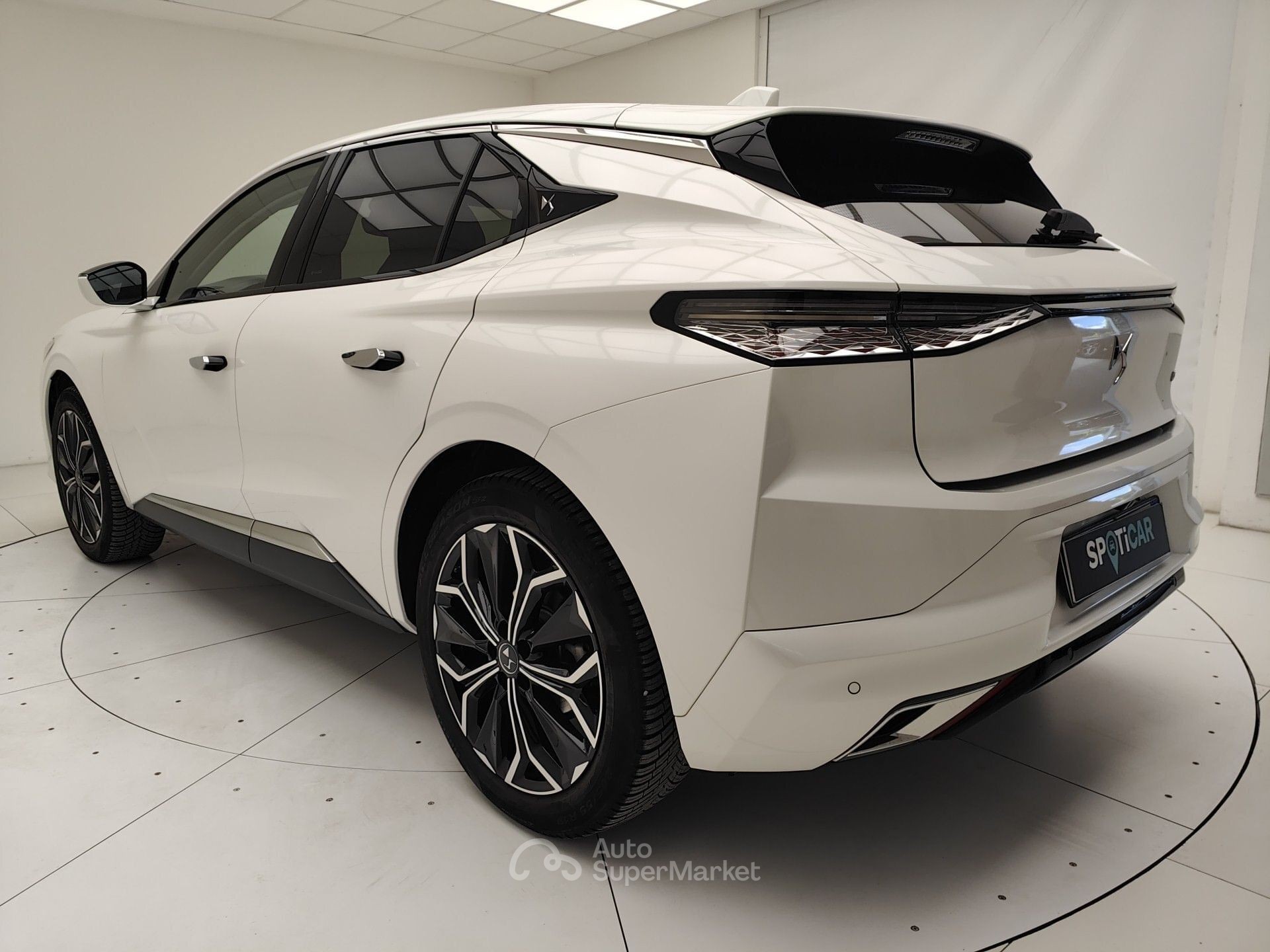 DS Automobiles DS 4
