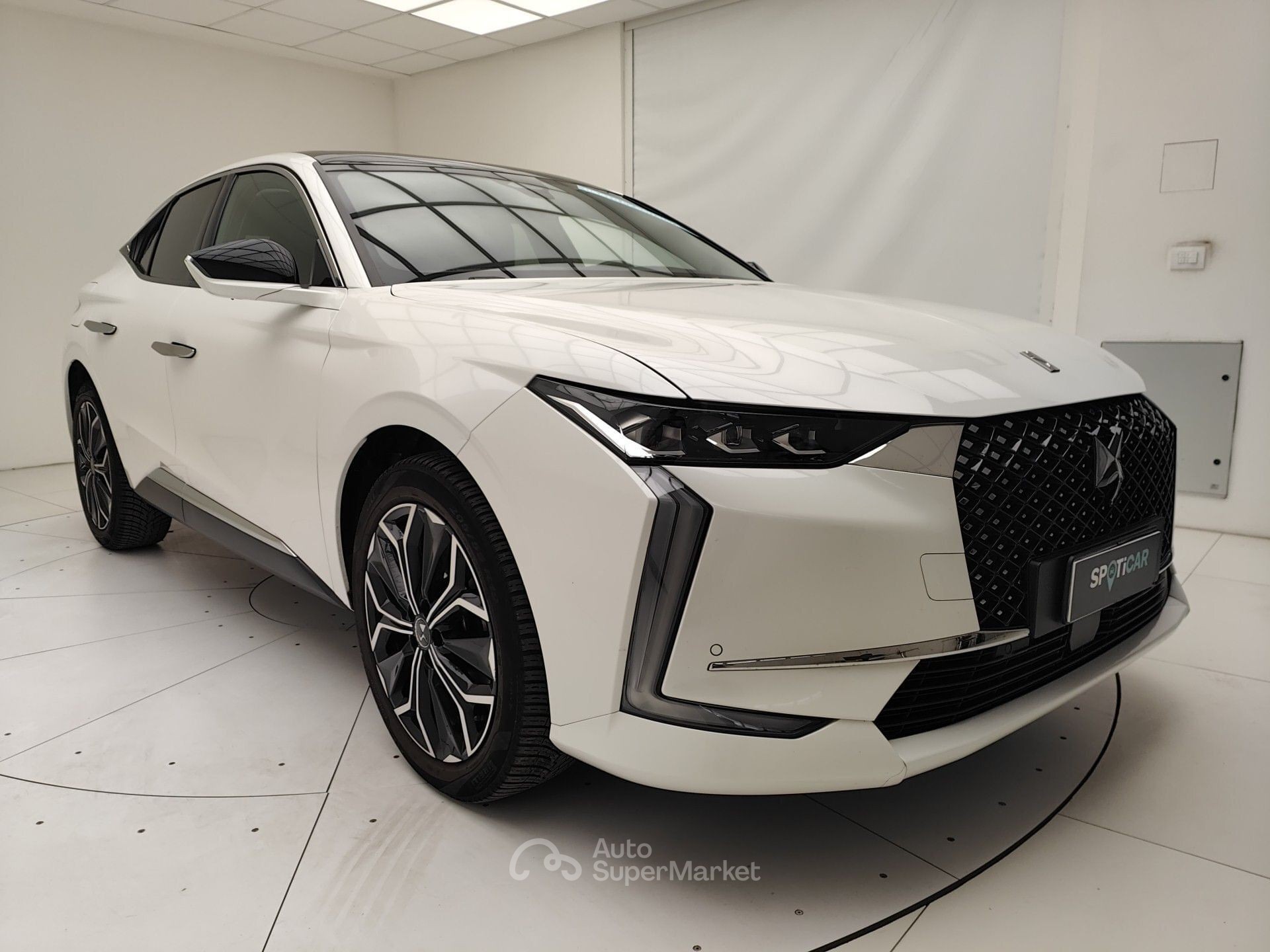 DS Automobiles DS 4
