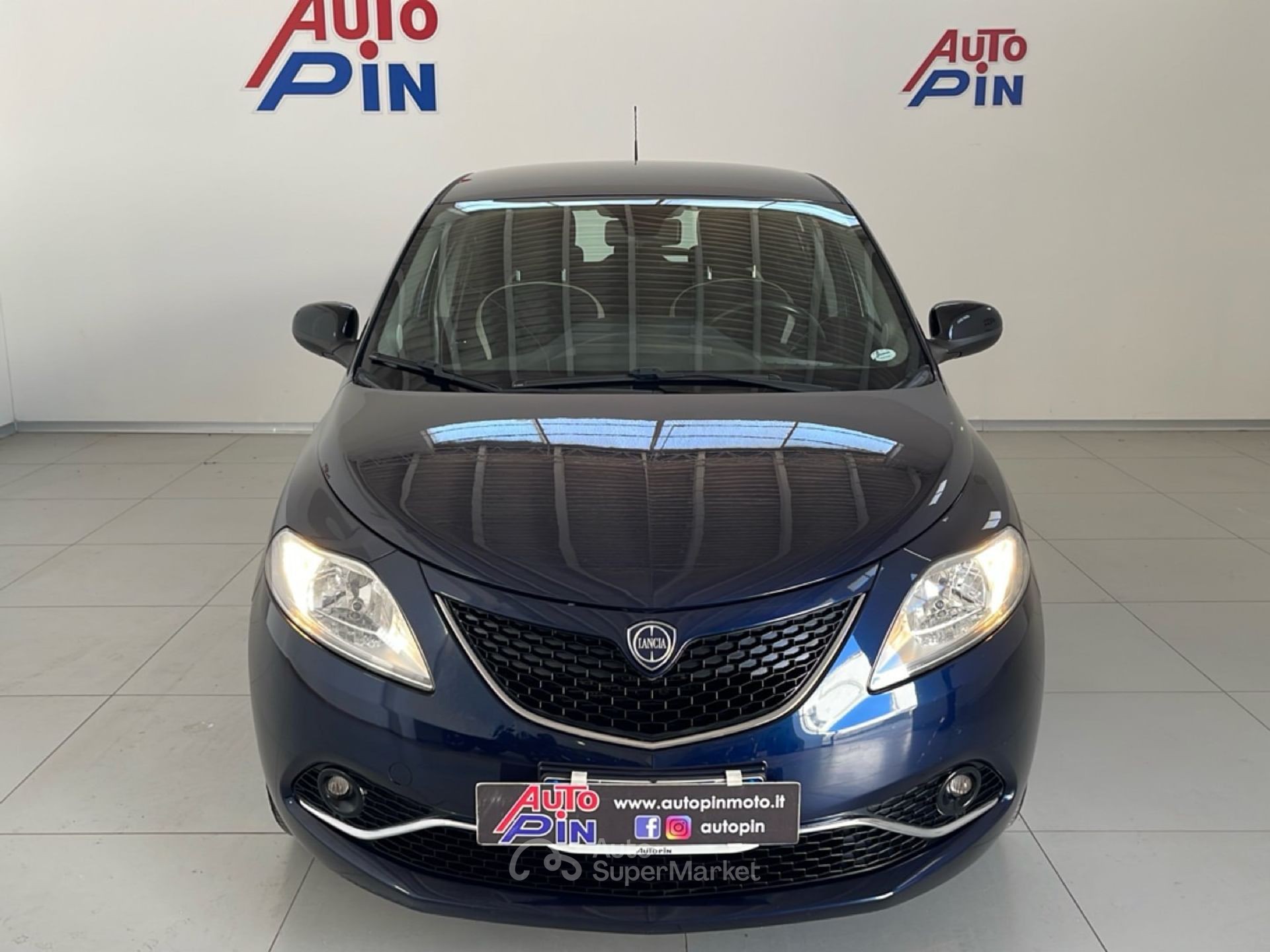 Lancia Ypsilon