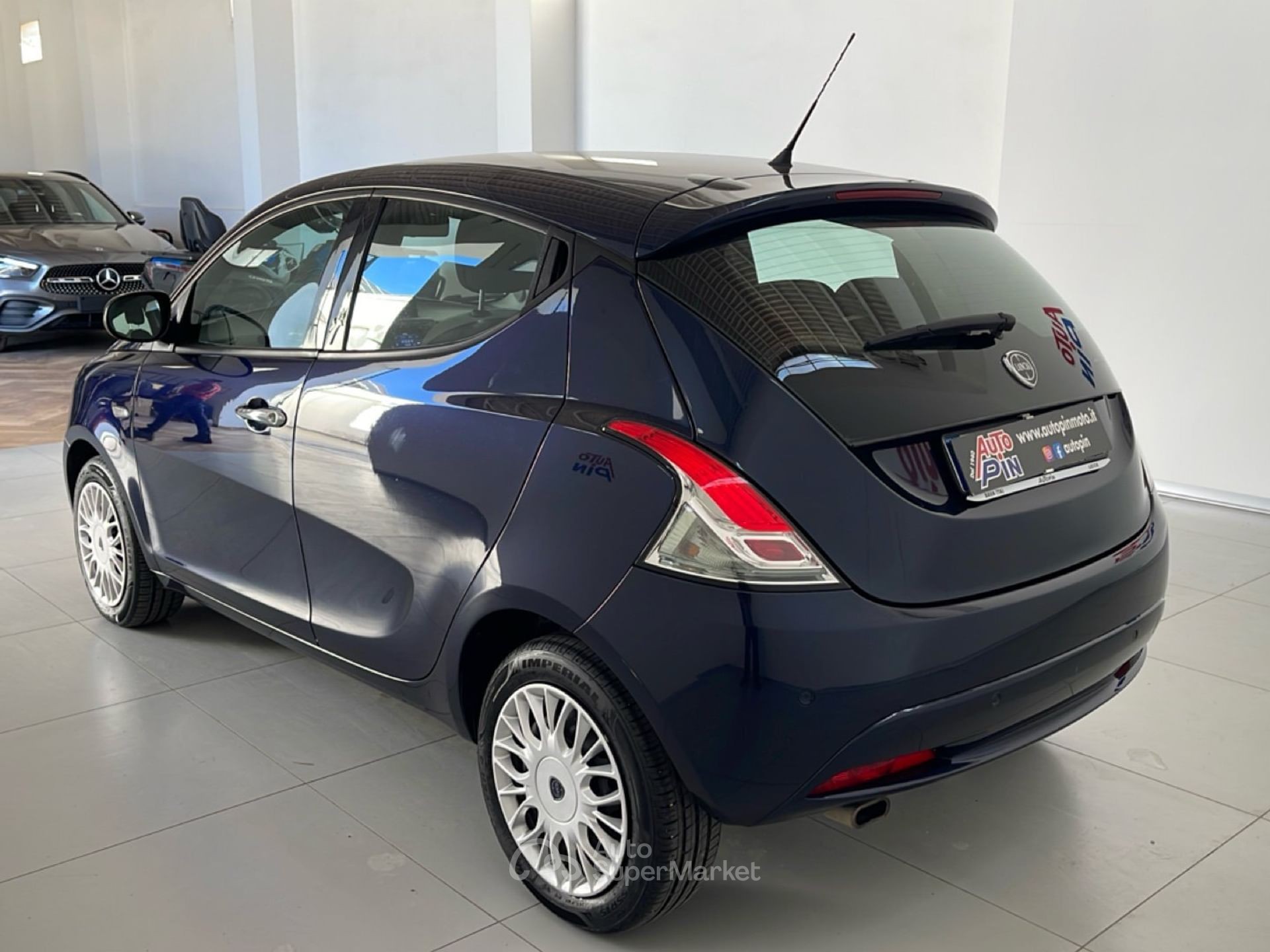 Lancia Ypsilon