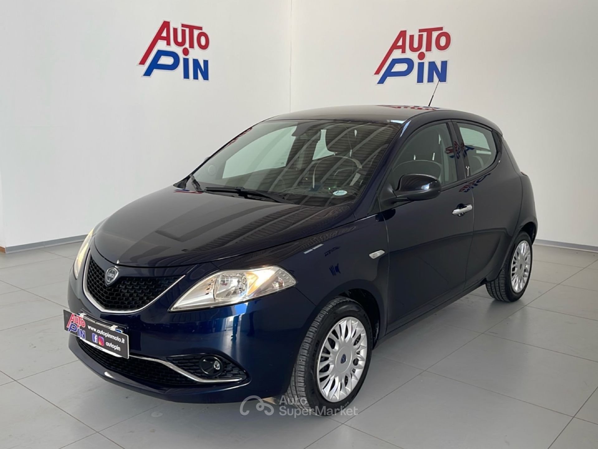 Lancia Ypsilon