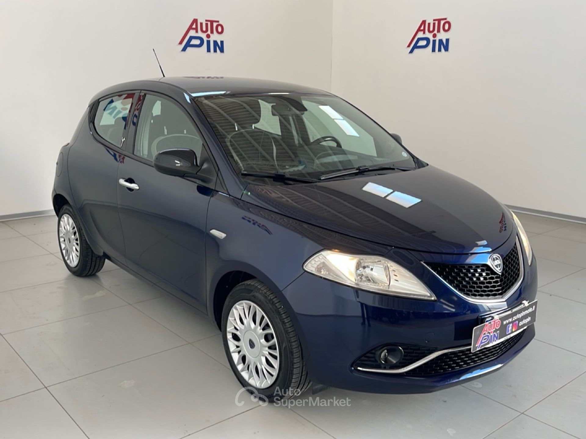 Lancia Ypsilon