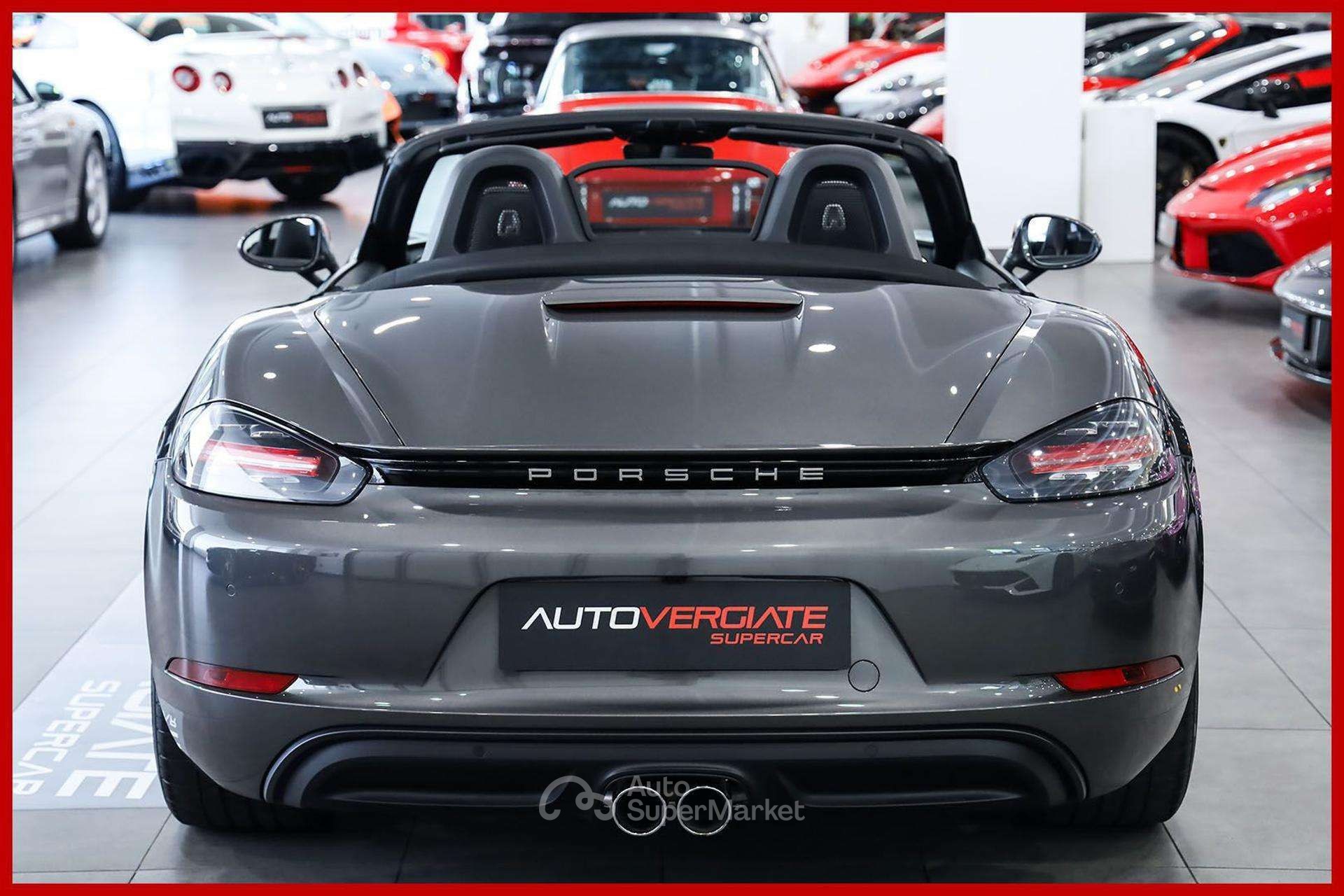 Porsche 718