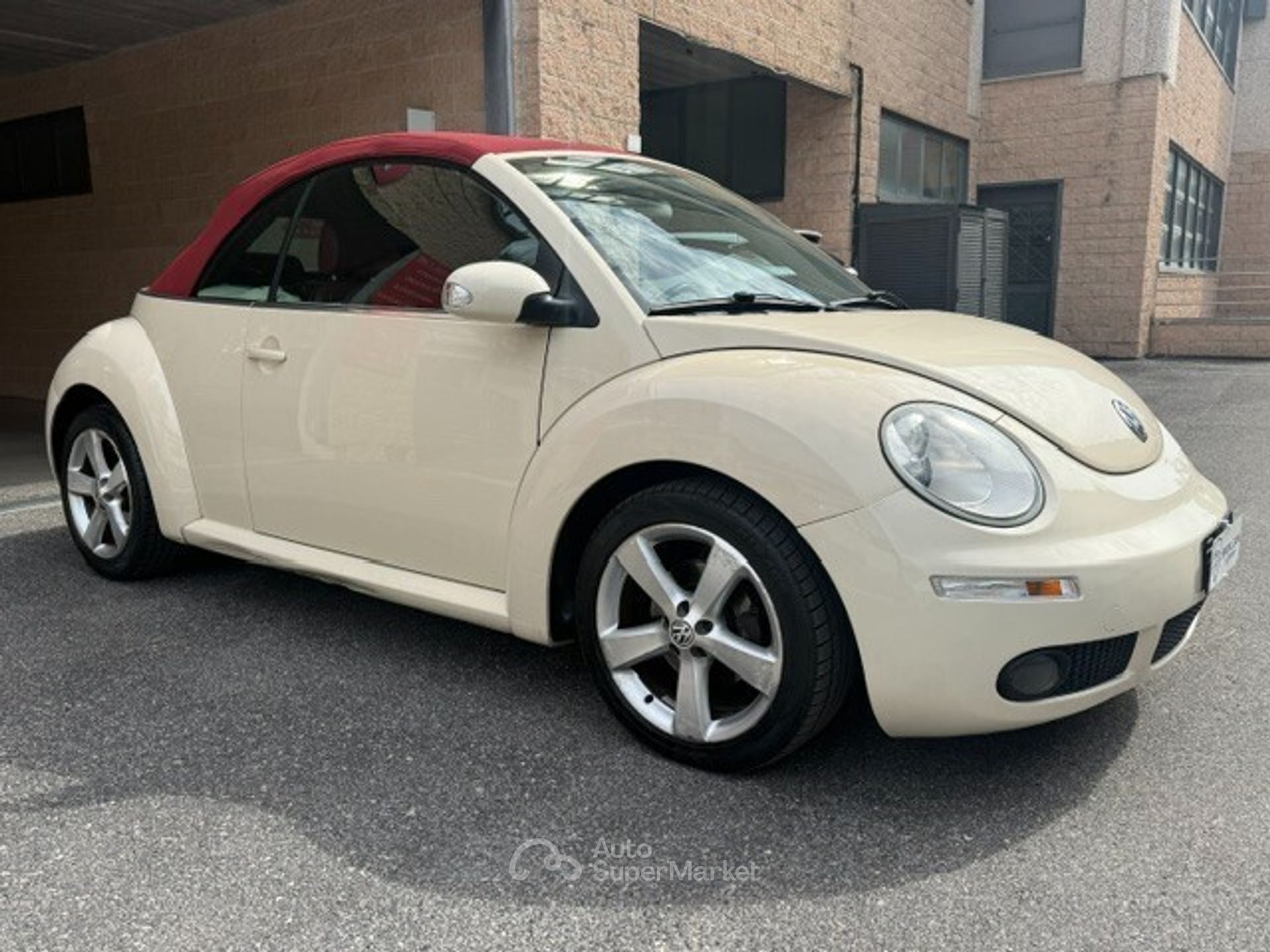 Volkswagen New Beetle