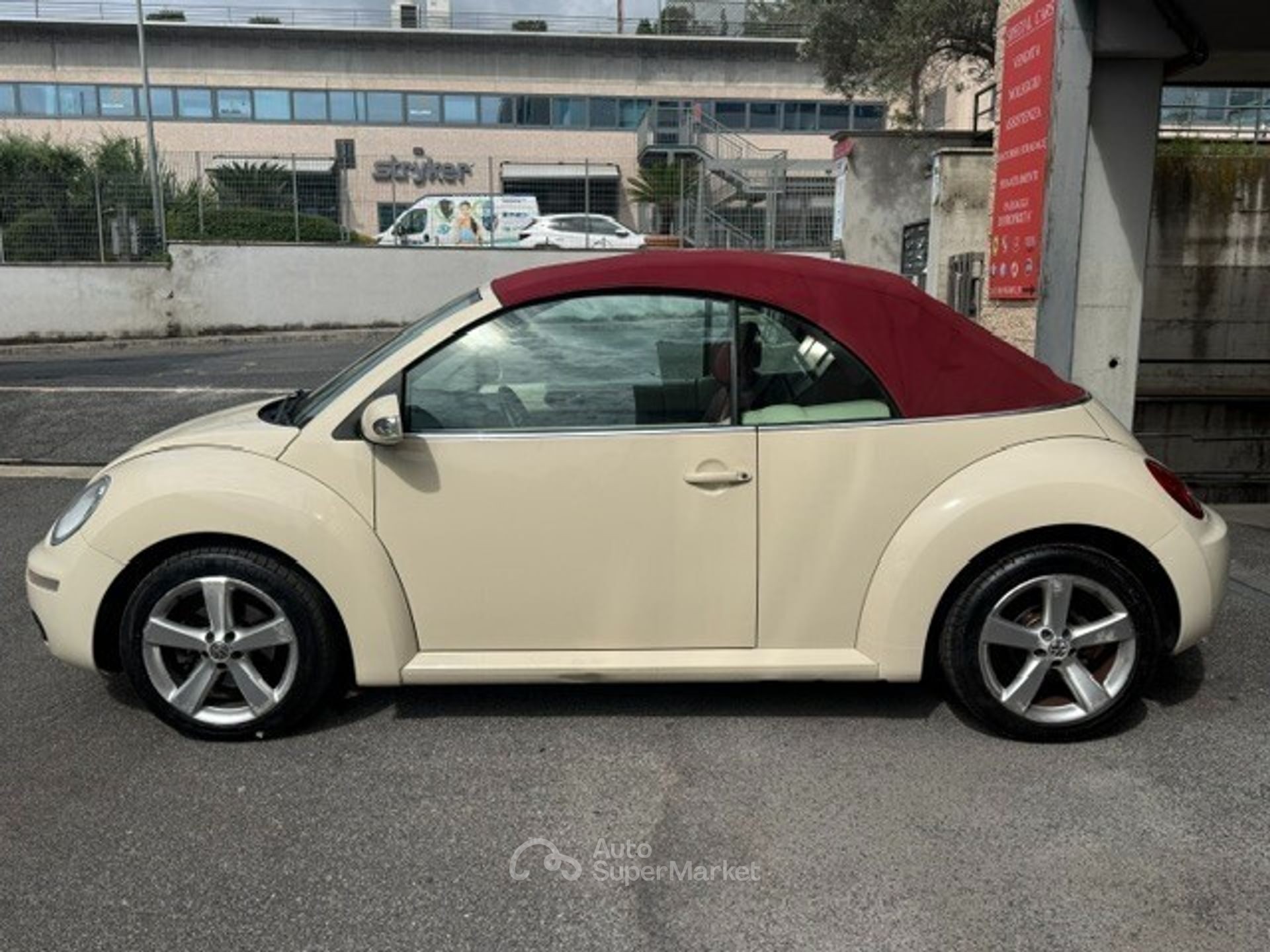 Volkswagen New Beetle