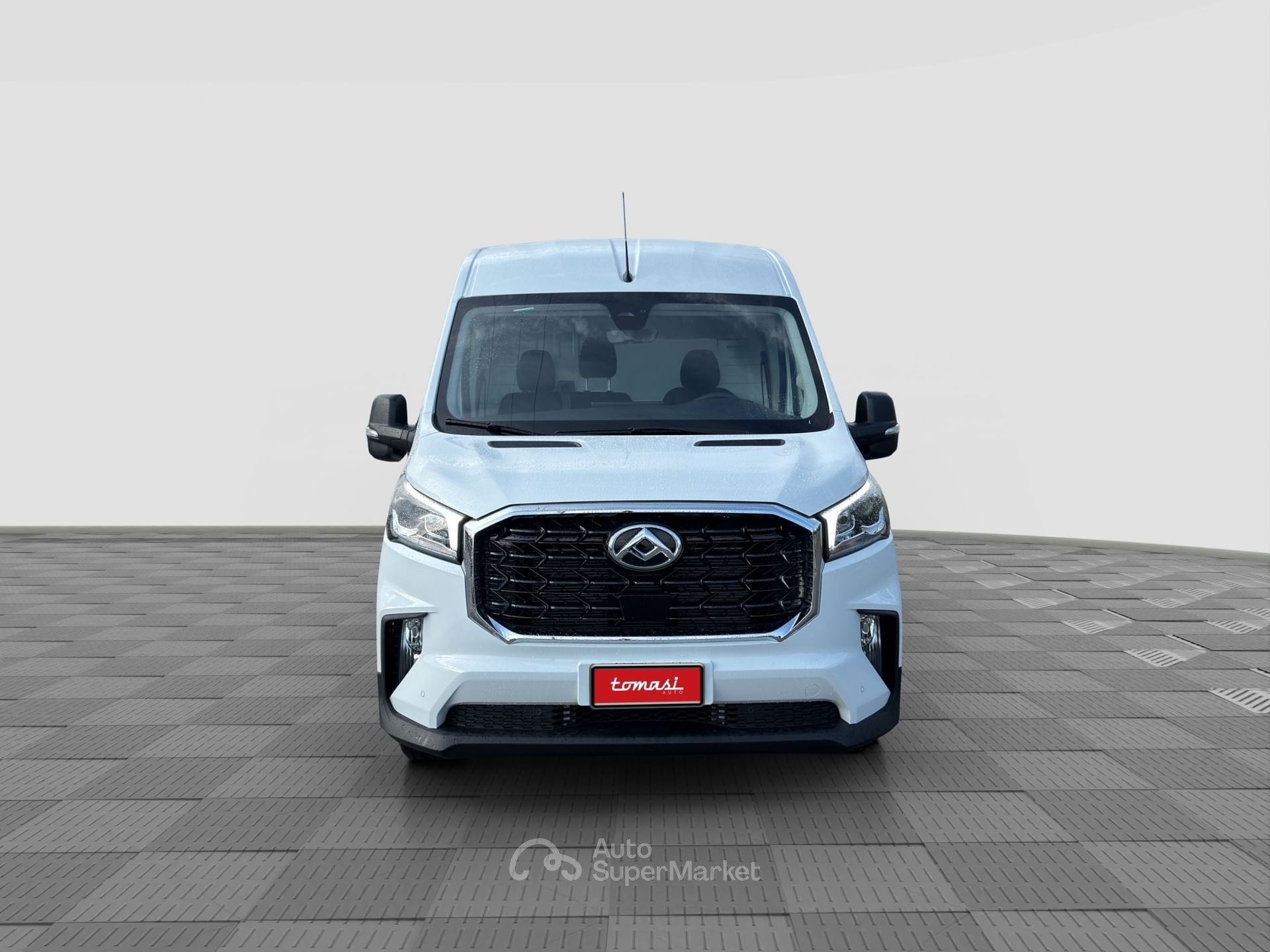 Maxus Deliver9