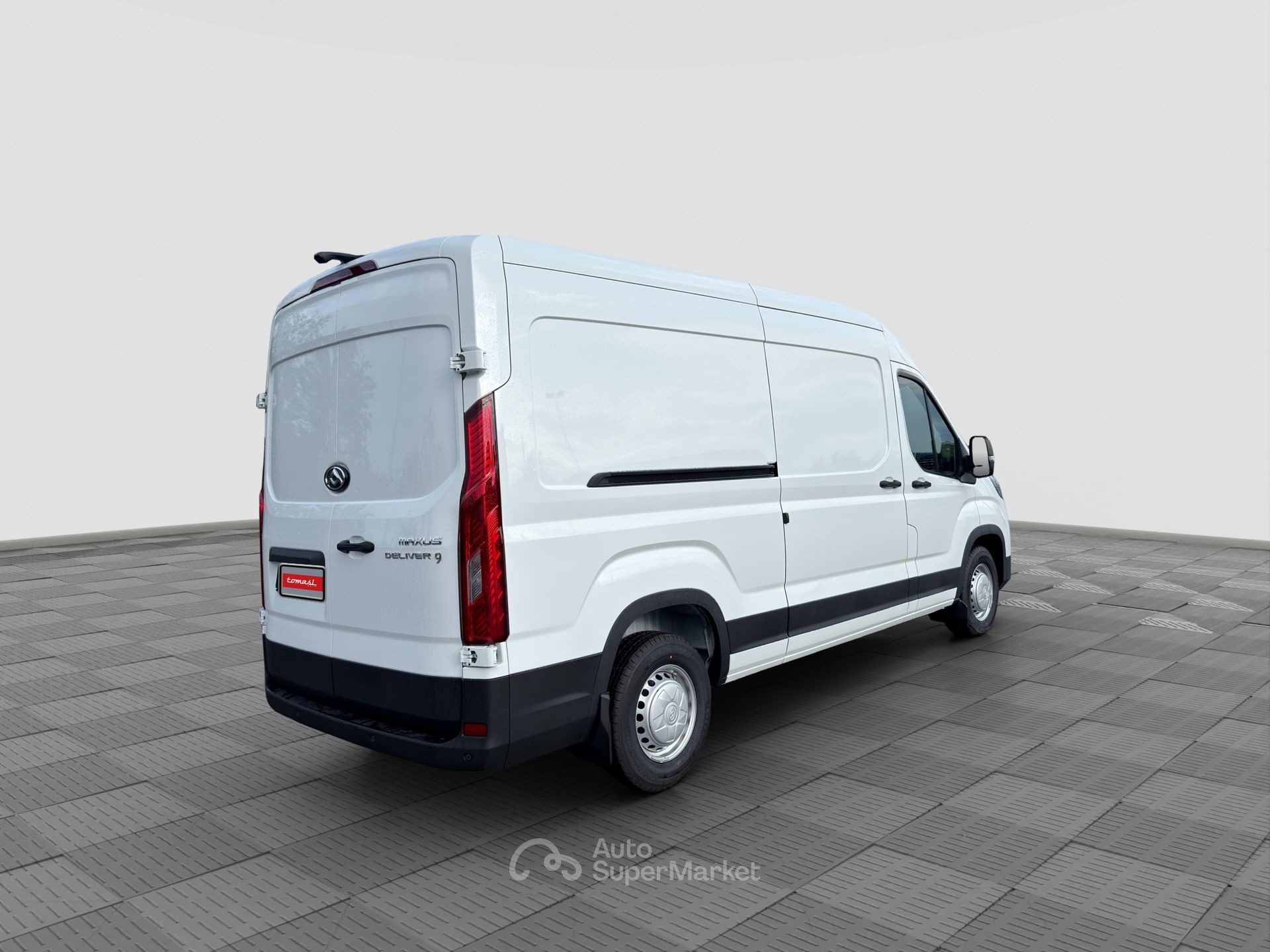 Maxus Deliver9