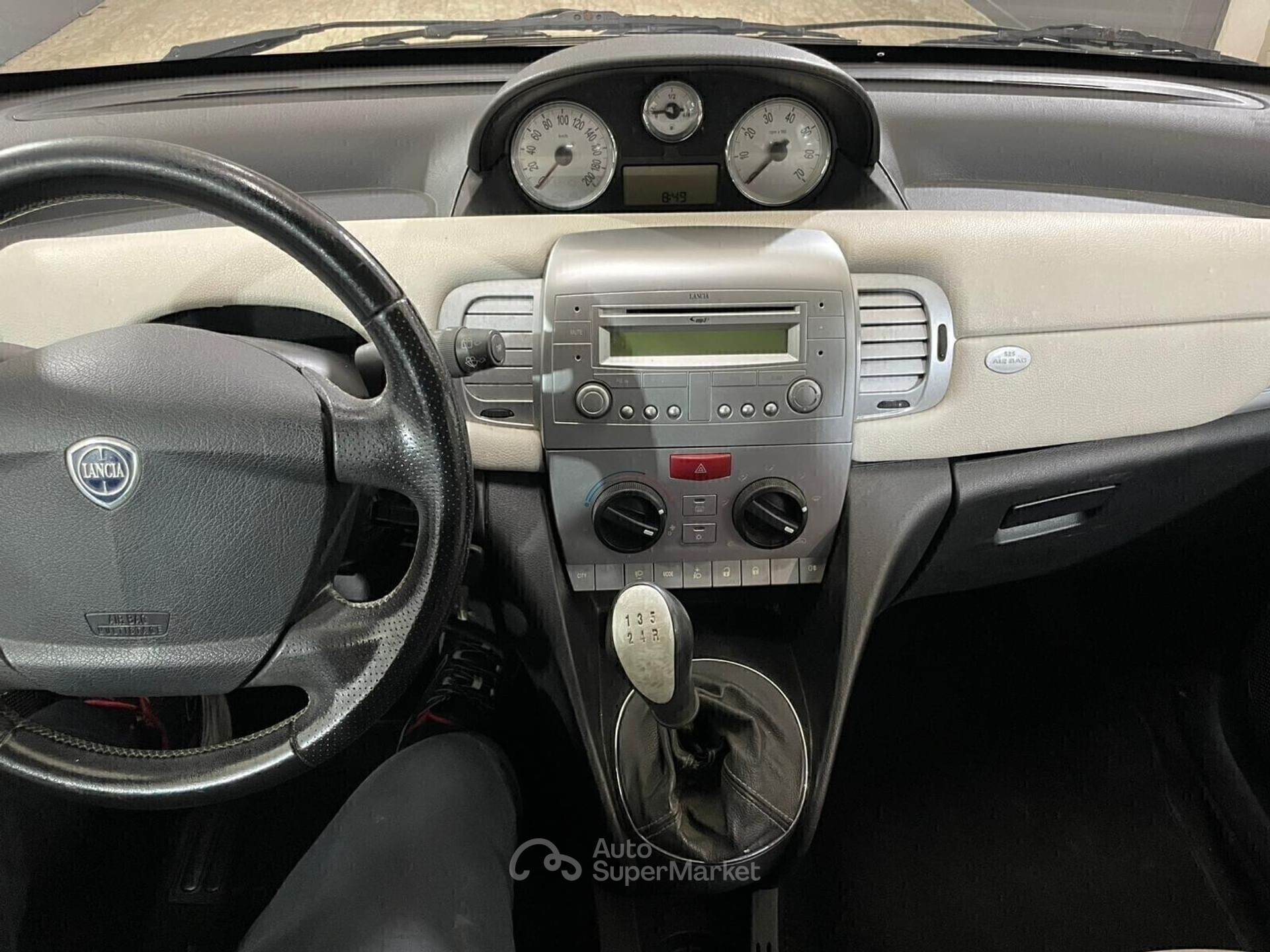 Lancia Ypsilon