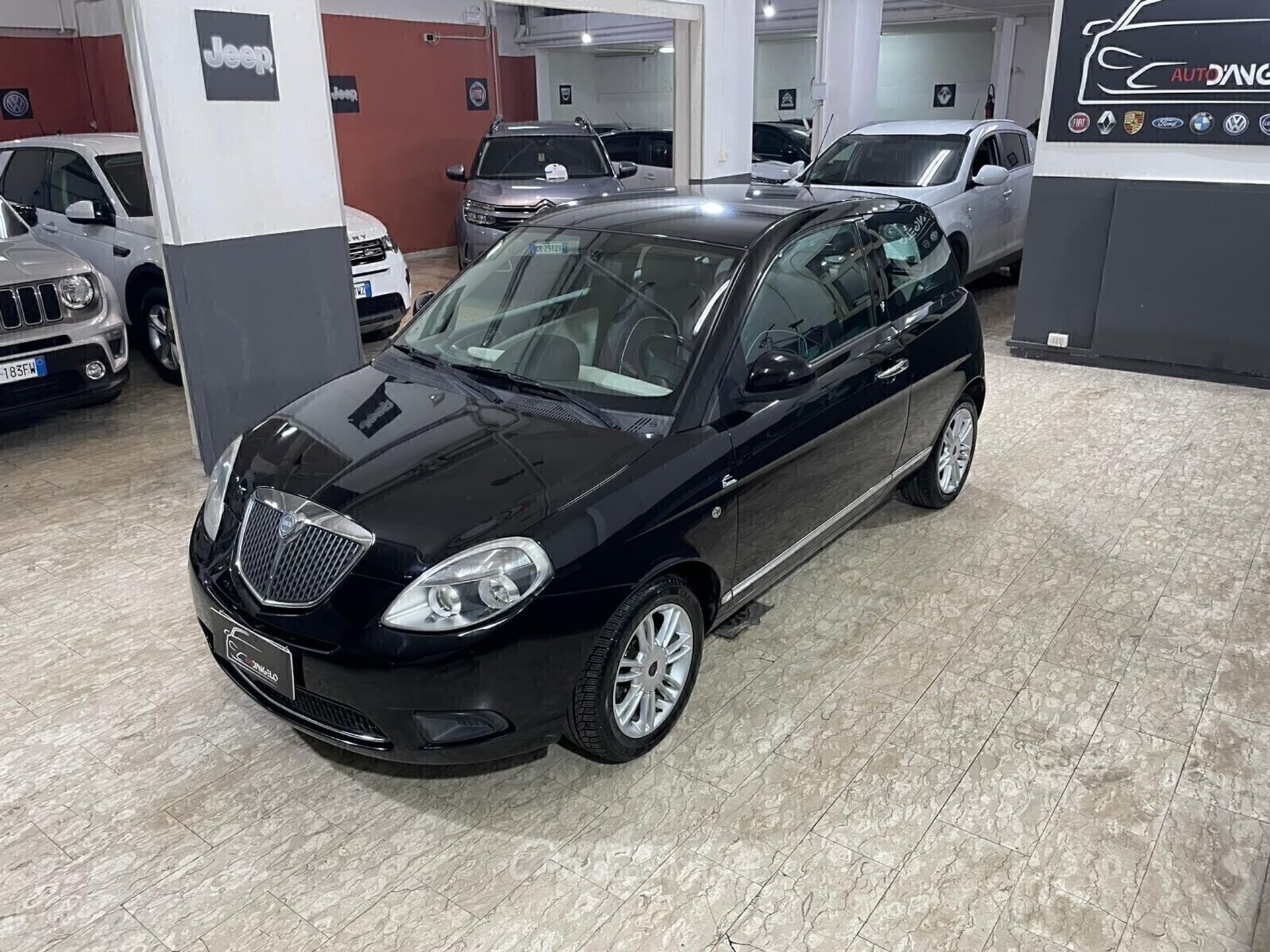 Lancia Ypsilon