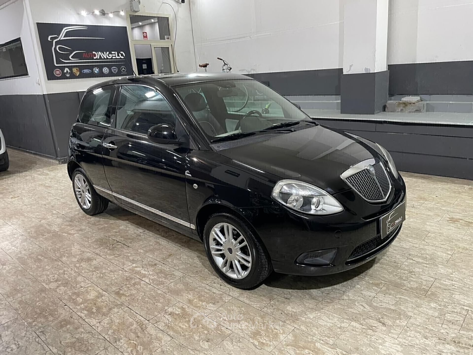 Lancia Ypsilon