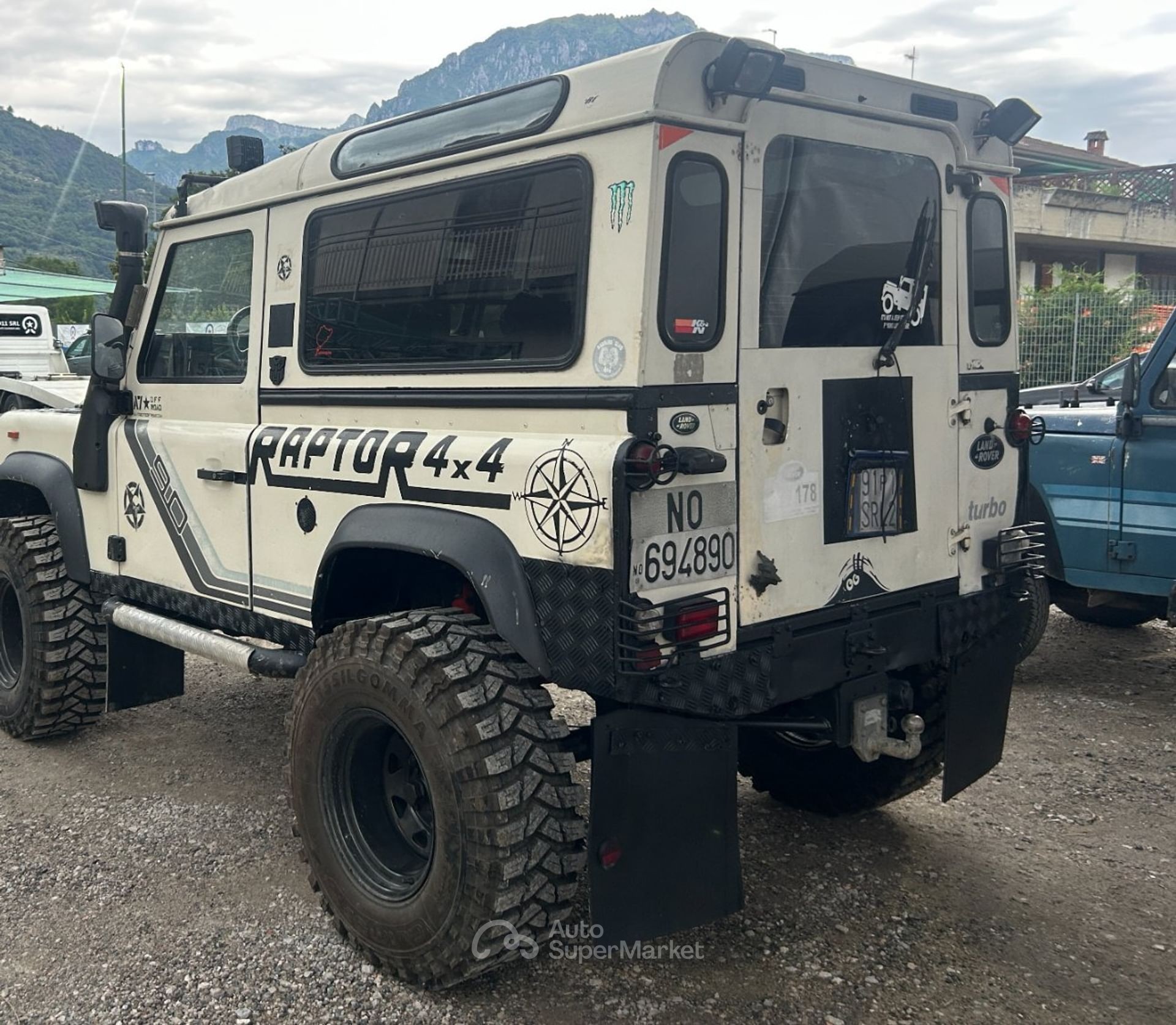 Land Rover Defender