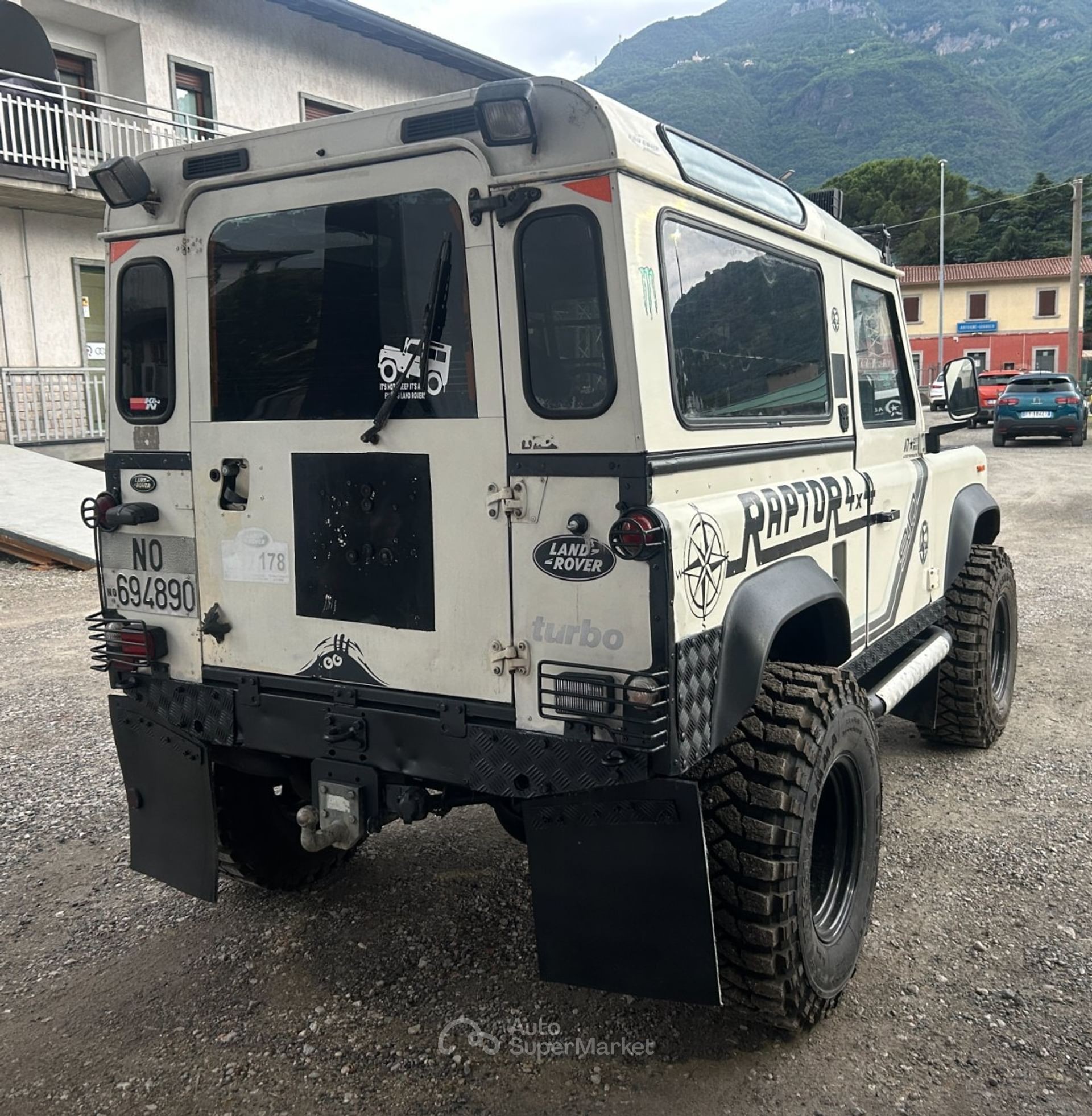 Land Rover Defender