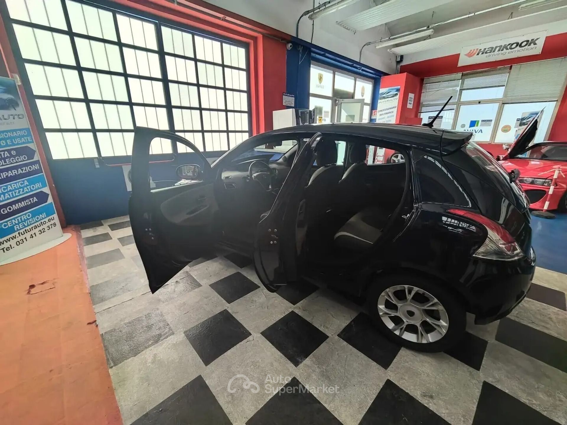 Lancia Ypsilon