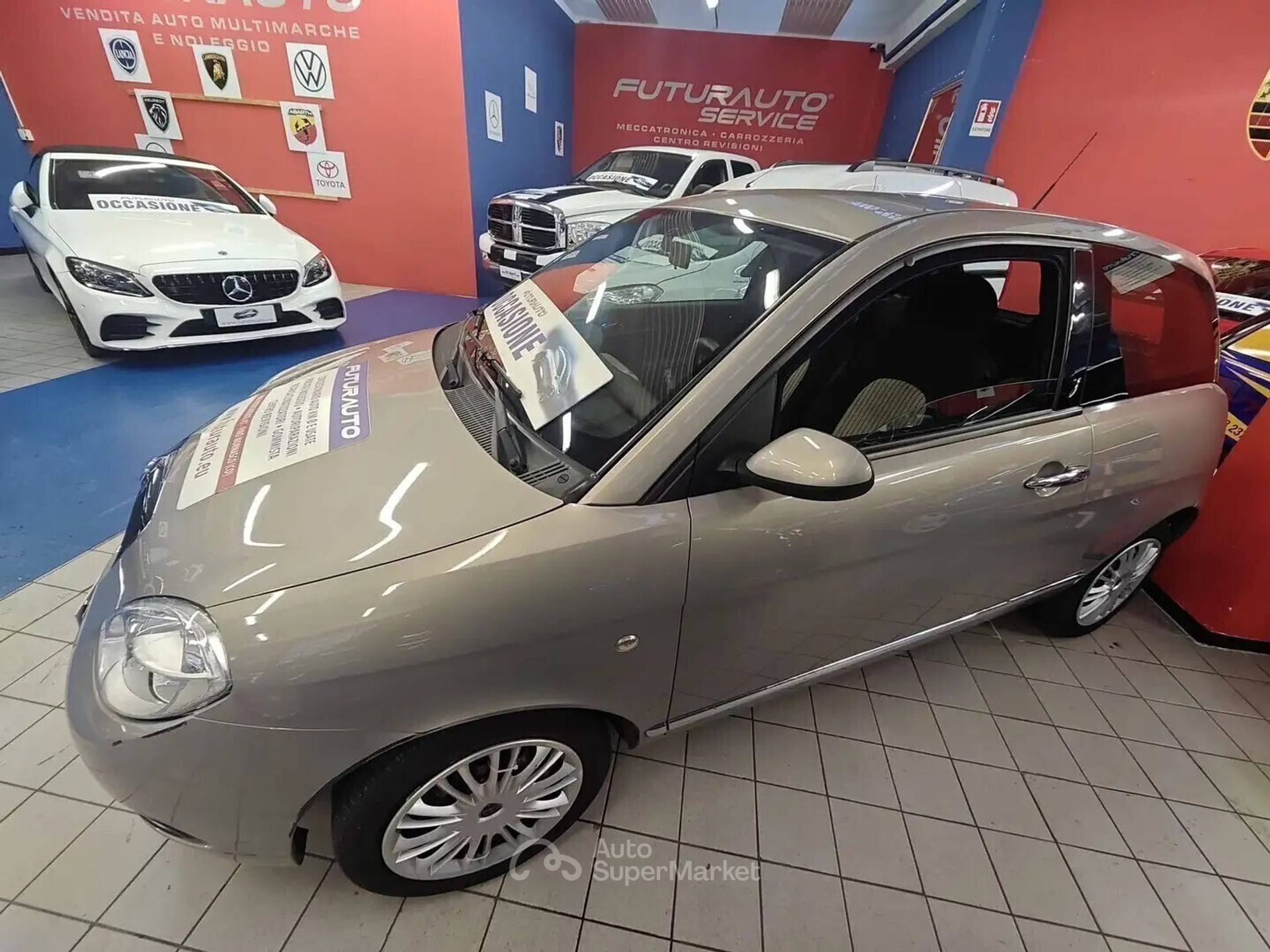 Lancia Ypsilon