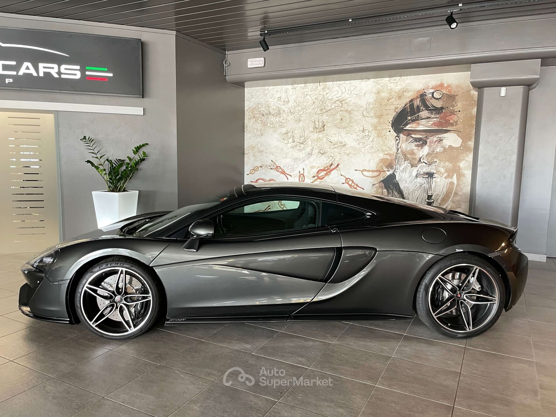 McLaren 570GT