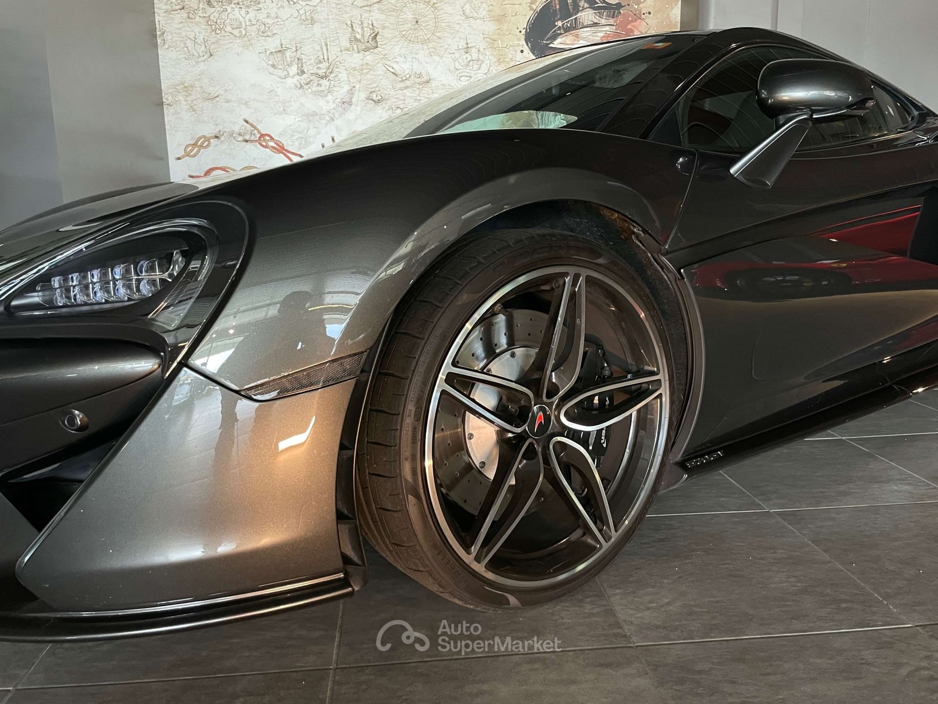 McLaren 570GT