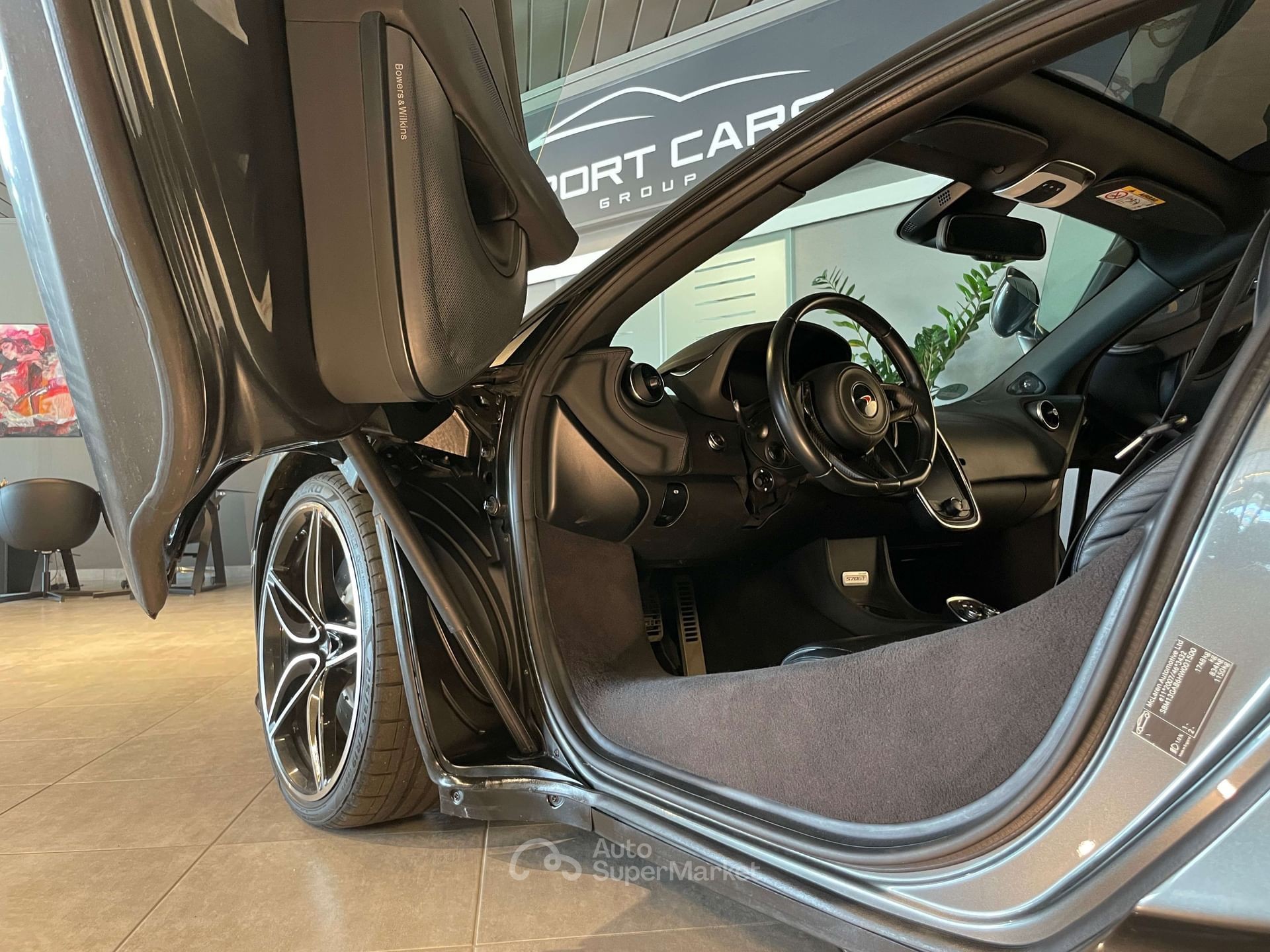 McLaren 570GT