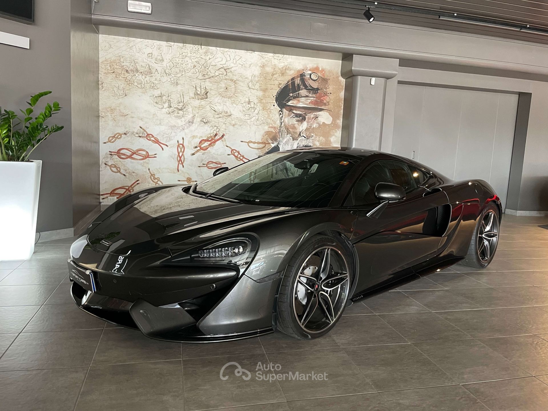 McLaren 570GT