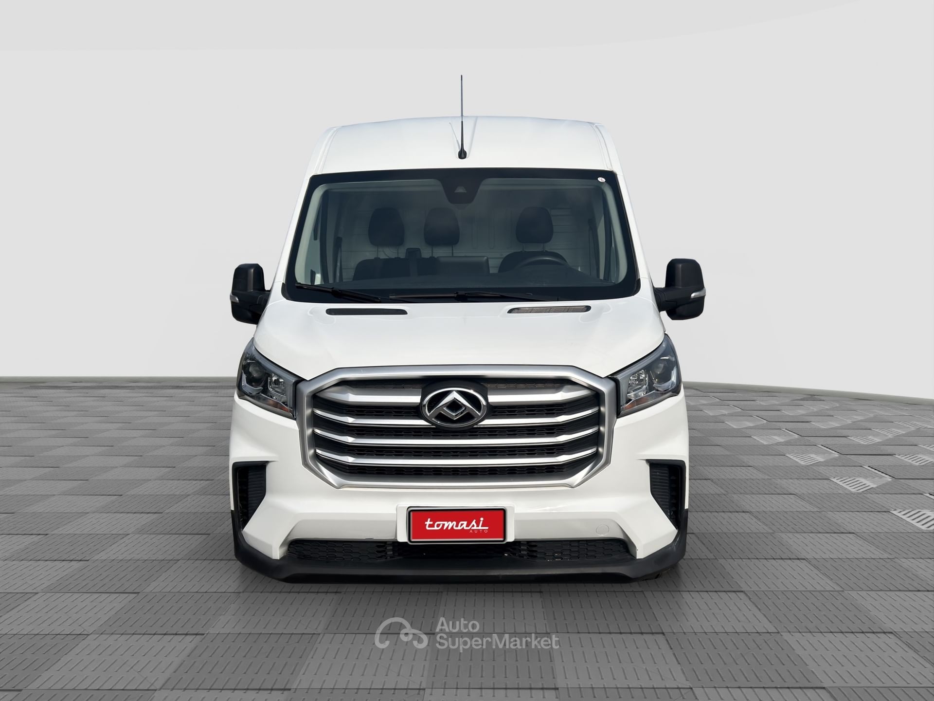 Maxus Deliver9