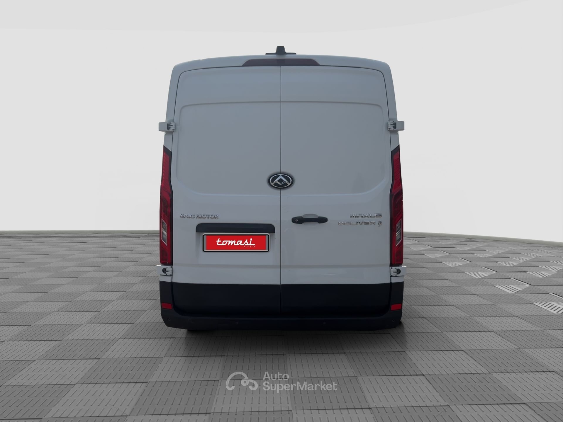 Maxus Deliver9