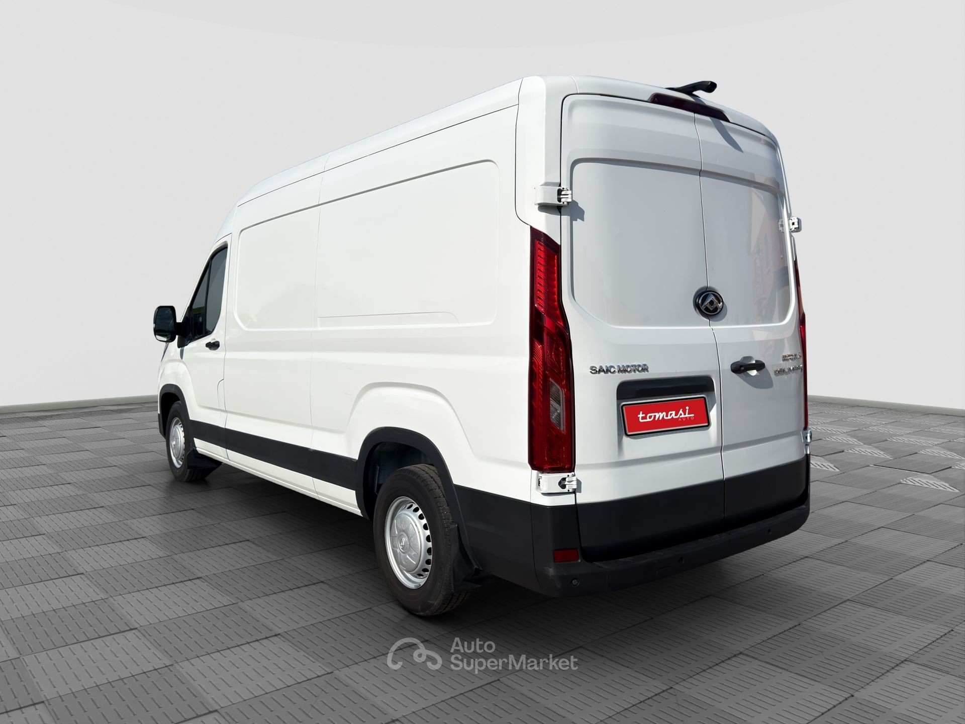 Maxus Deliver9