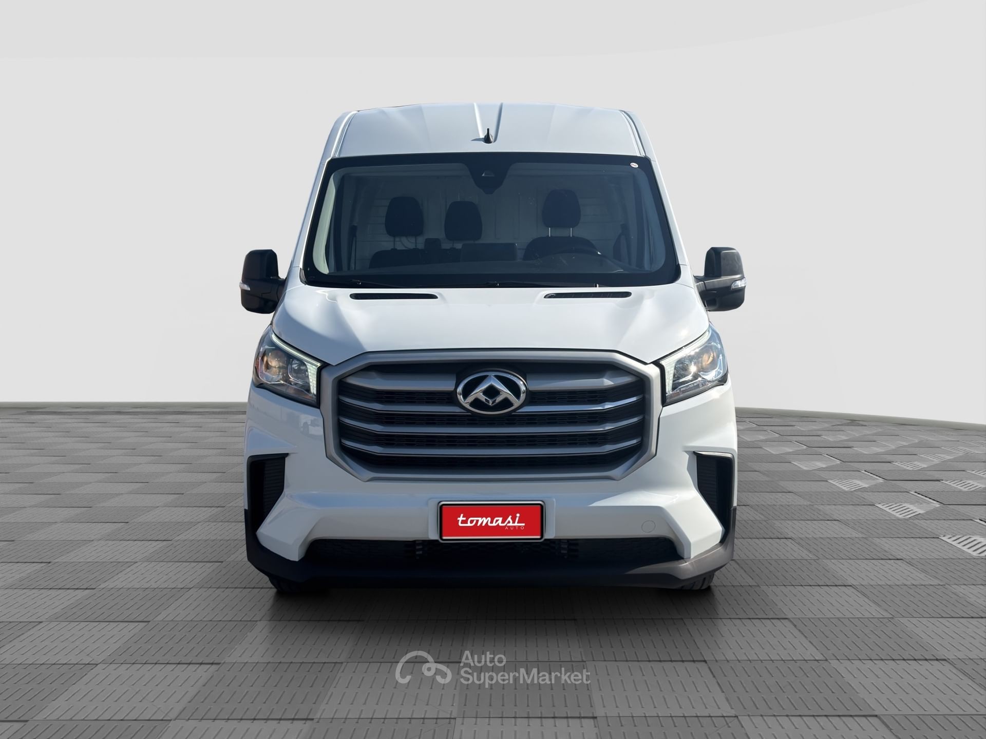 Maxus Deliver9