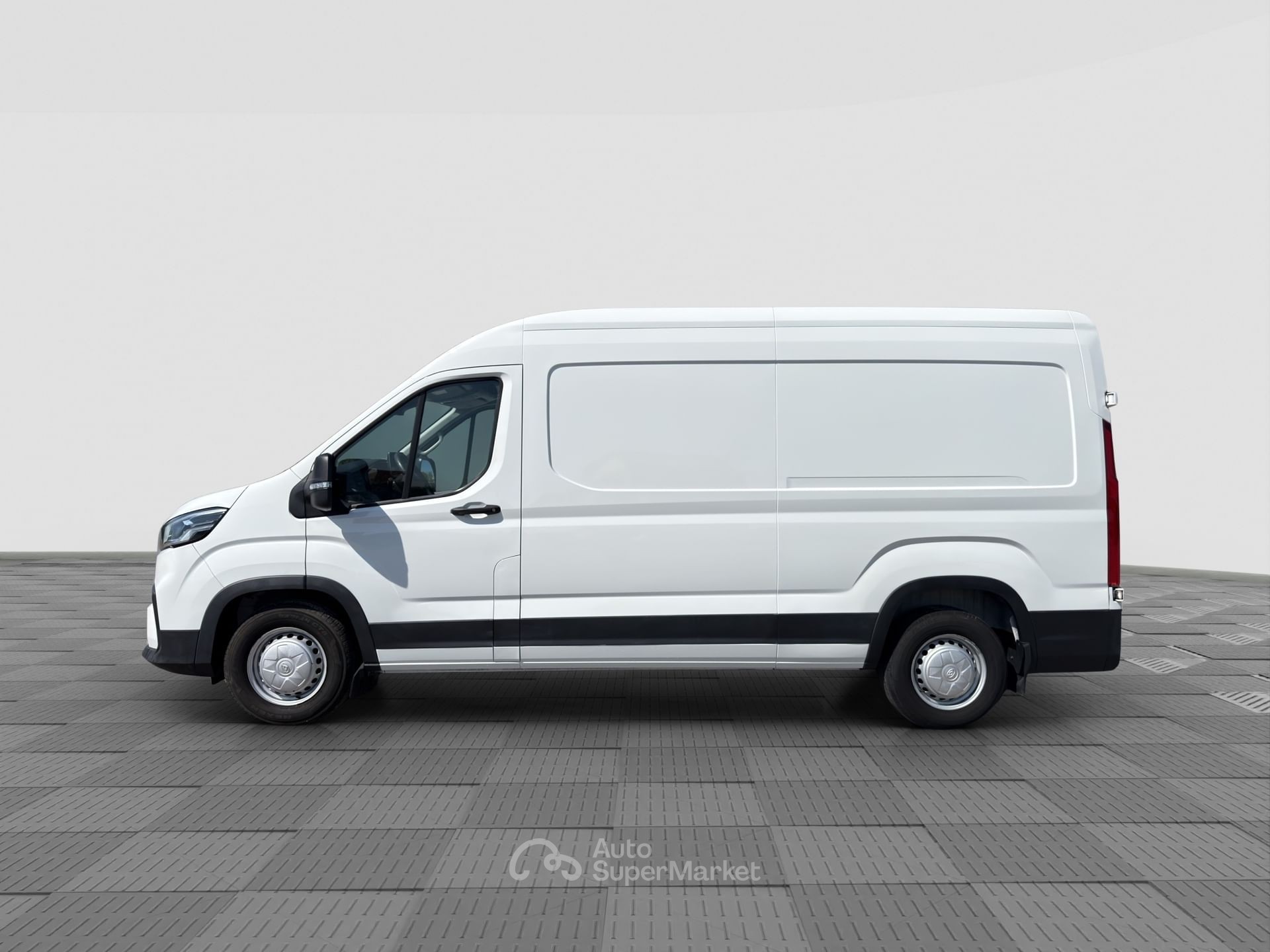 Maxus Deliver9