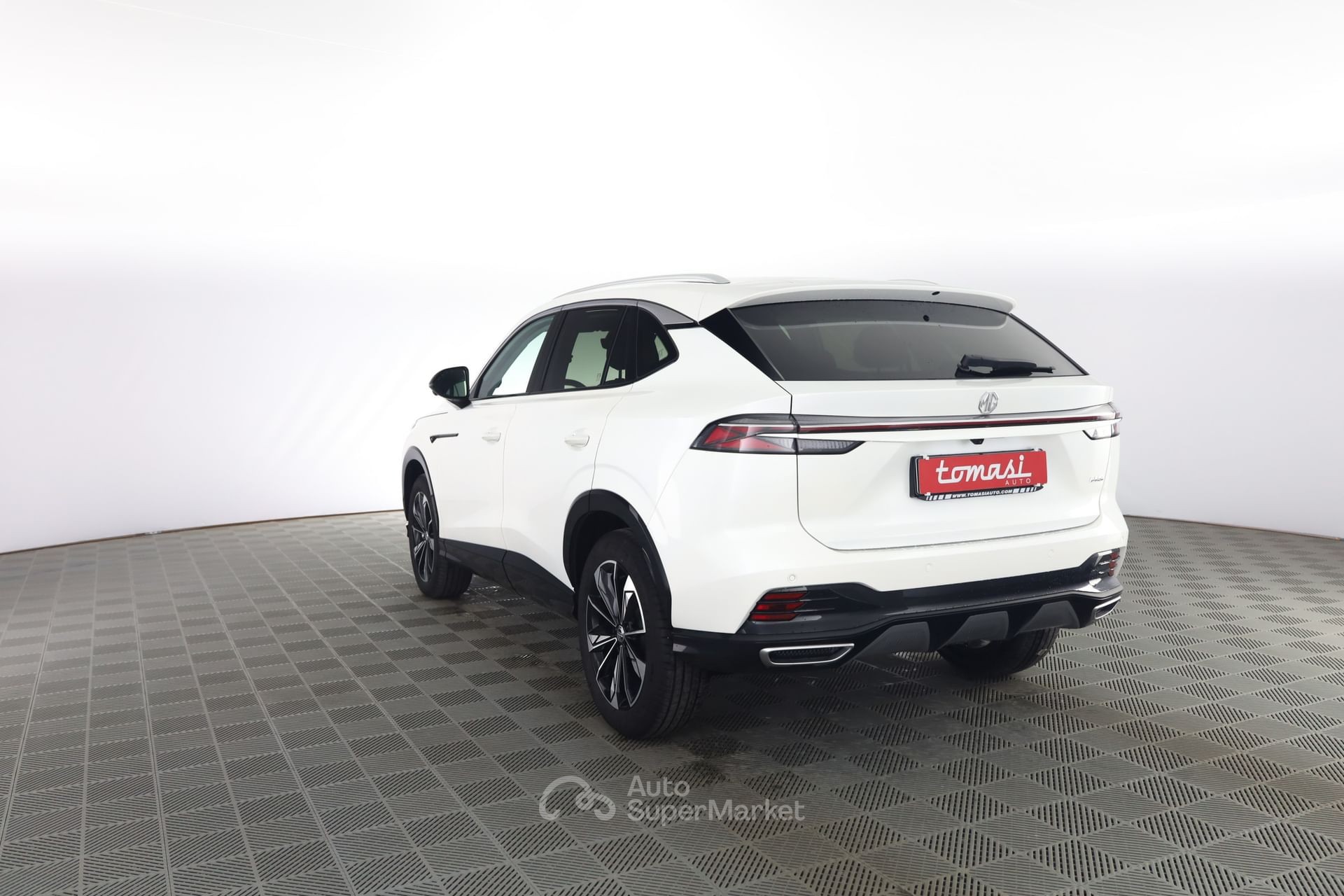MG HS