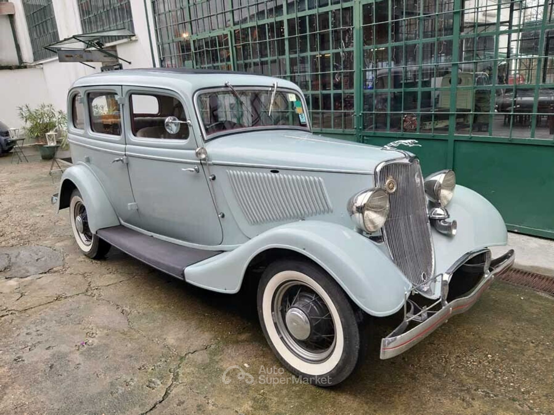 Ford Altro