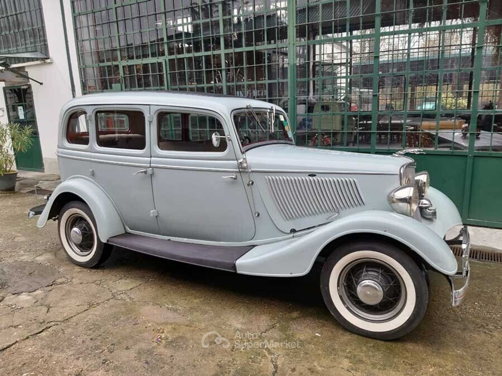 Ford Altro